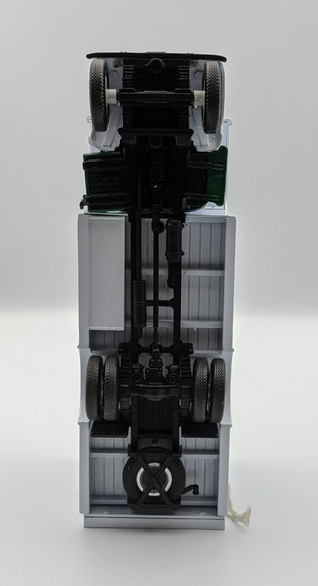 First Gear 18-1944 1:34 1960 Model B-61 Mack Moving Van/Box