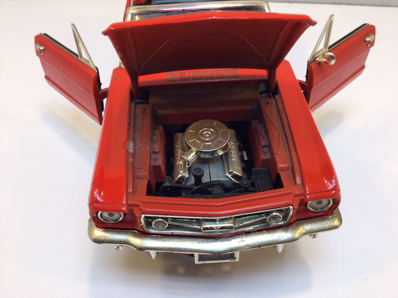 1964 1/2 Red Ford Mustang Convertible 1:18 Die-Cast Mira Golden Line