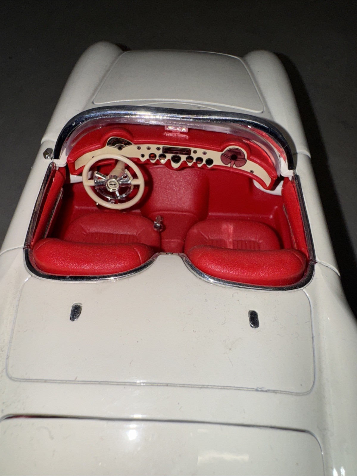 Mira Golden Line 1953 Chevrolet Corvette 1/18 White