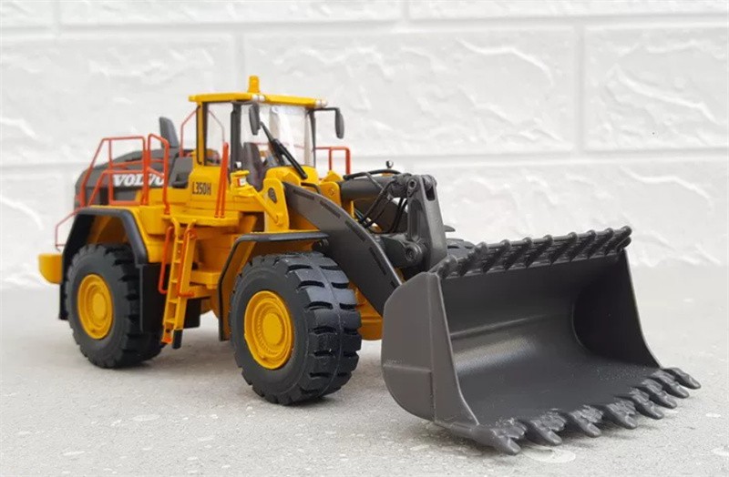 for MOTORART For Volvo L350H Wheel Loader 1/50 DIECAST Truck Pre-built Model