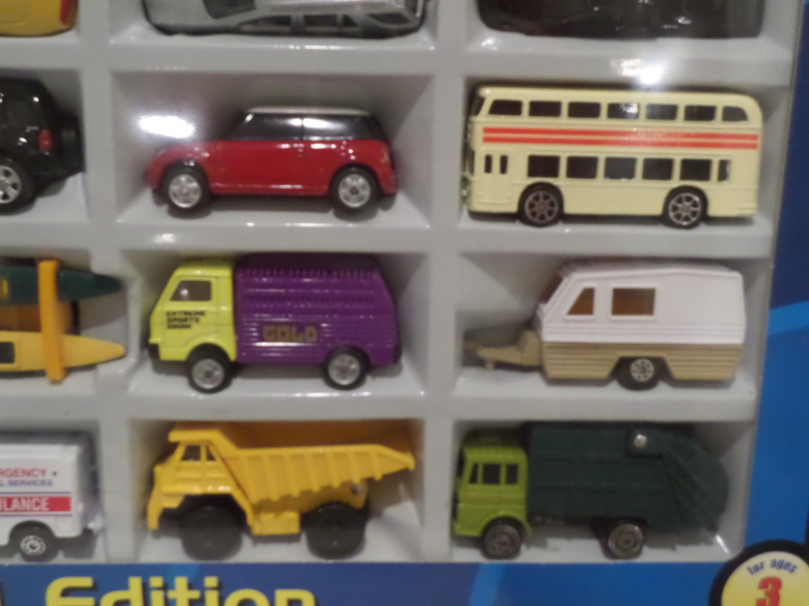 Vintage Kid Connection 25 Die Cast Vehicles 1:64 Special Edition Cars Truck Fire