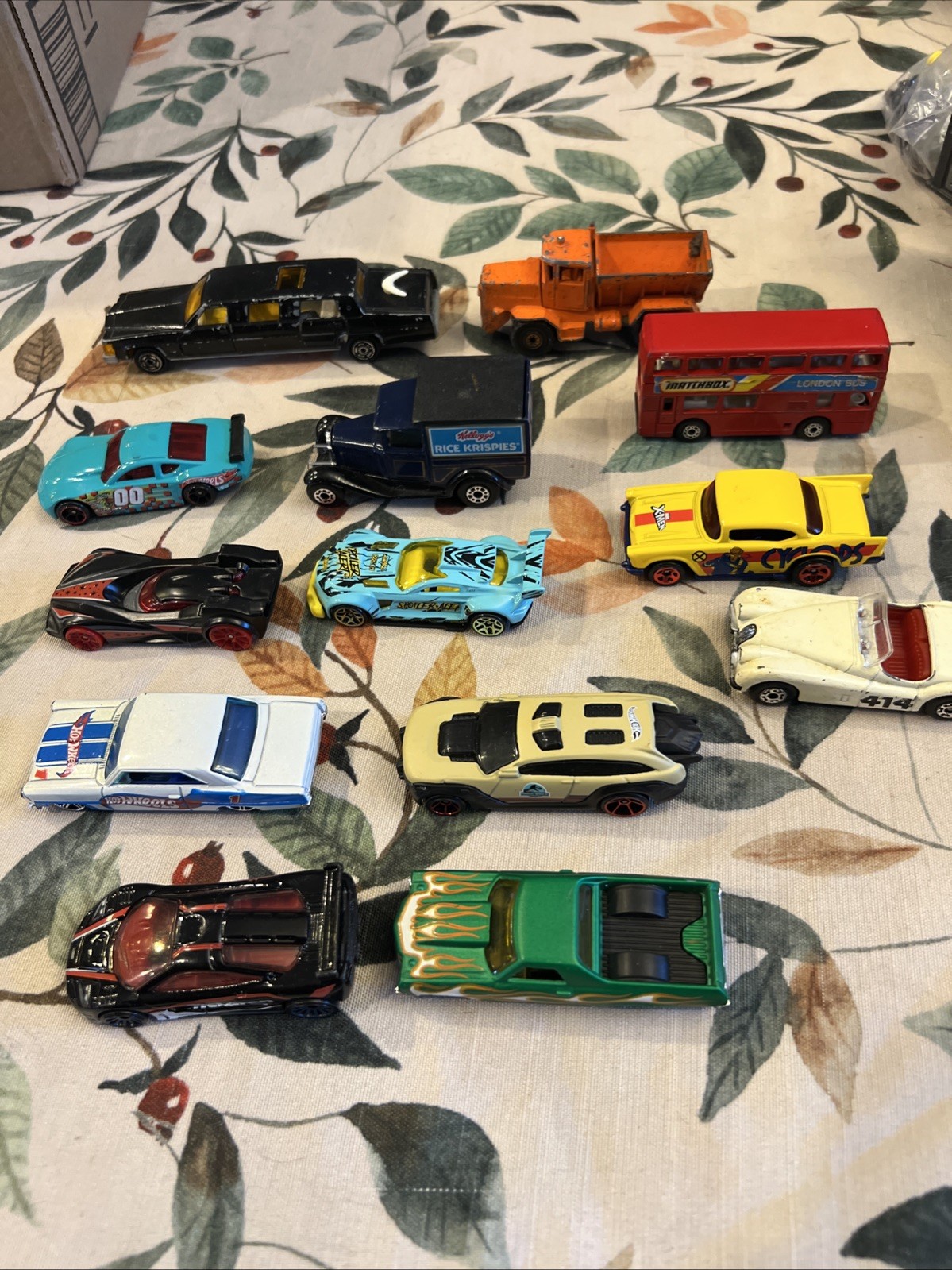 Hot Wheels – Matchbox Lot of Cars, Various Years And Condition mixed lot Vintage
