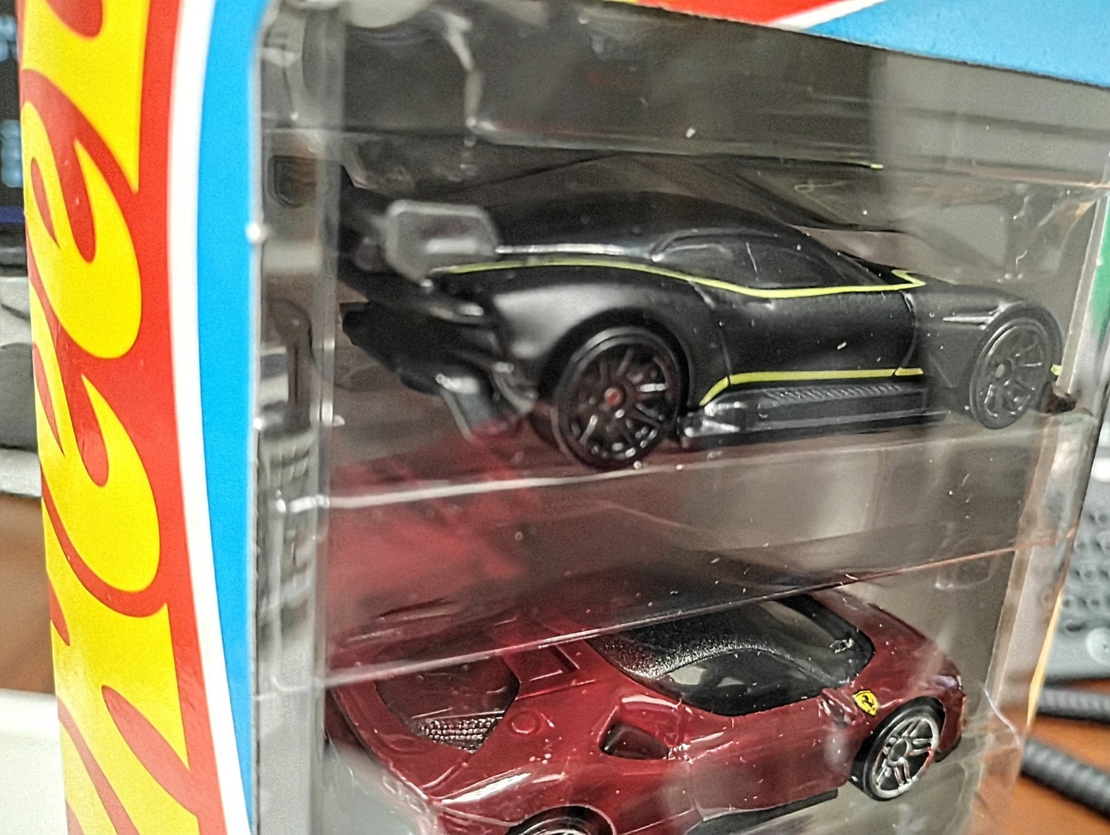 2025 Hot Wheels HW Motor Show 5 Pack Ferrari SF90 Stradale Lamborghini Huracan