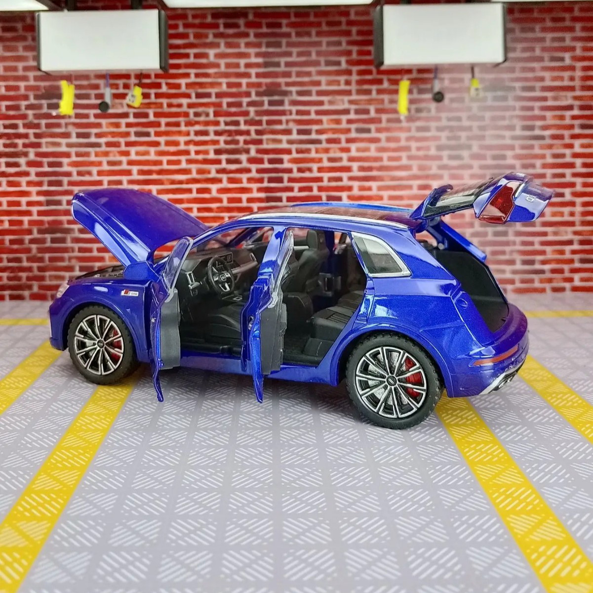 1:24 Audi Q5 SUV Alloy Diecast Metal Car Model Vehicle Collection Toy Gift NEW