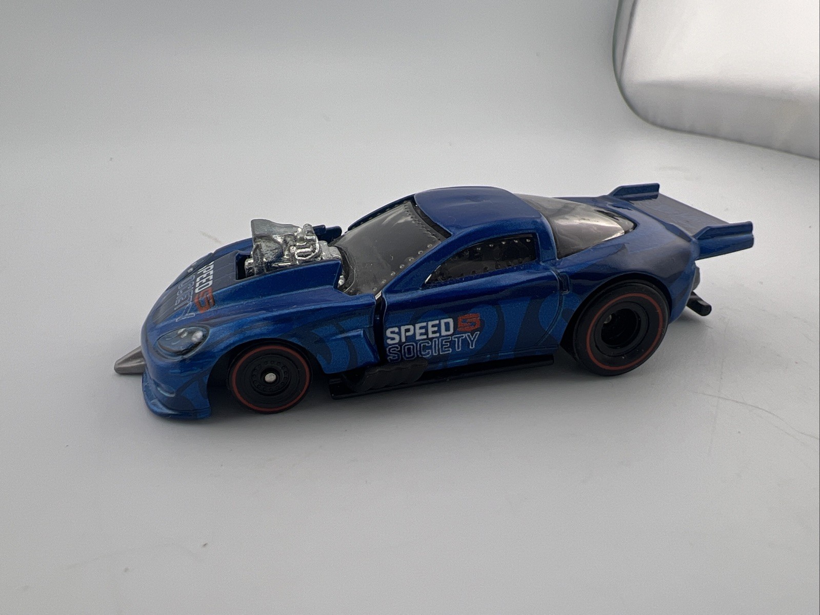 Hot Wheels Boulevard Corvette Z06 Drag Racer 1/64