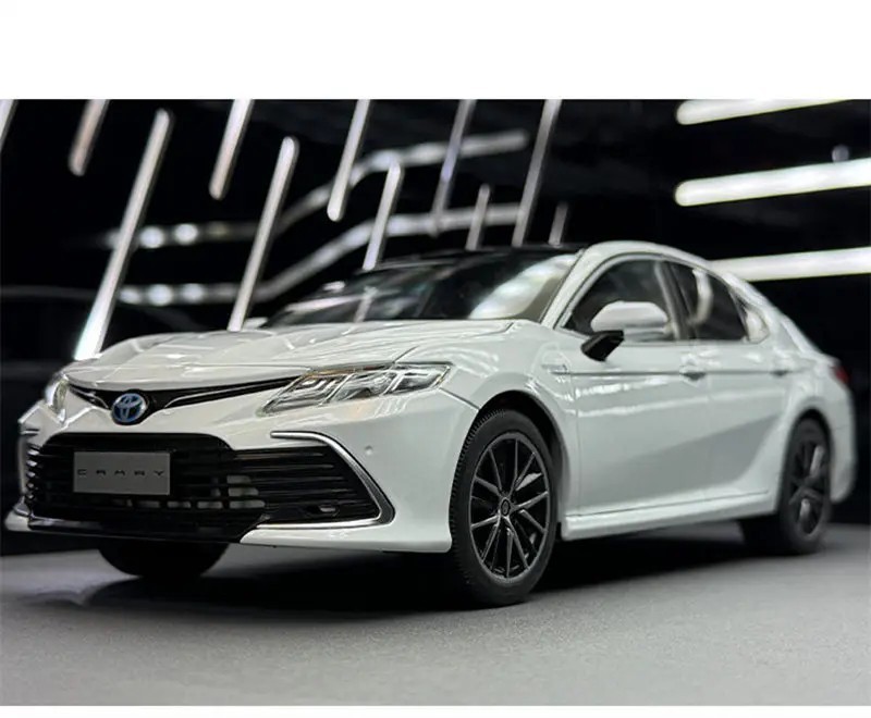 1:18 Toyota Camry 2023 Alloy Diecast Car Model Miniature Scale Model Car Gift
