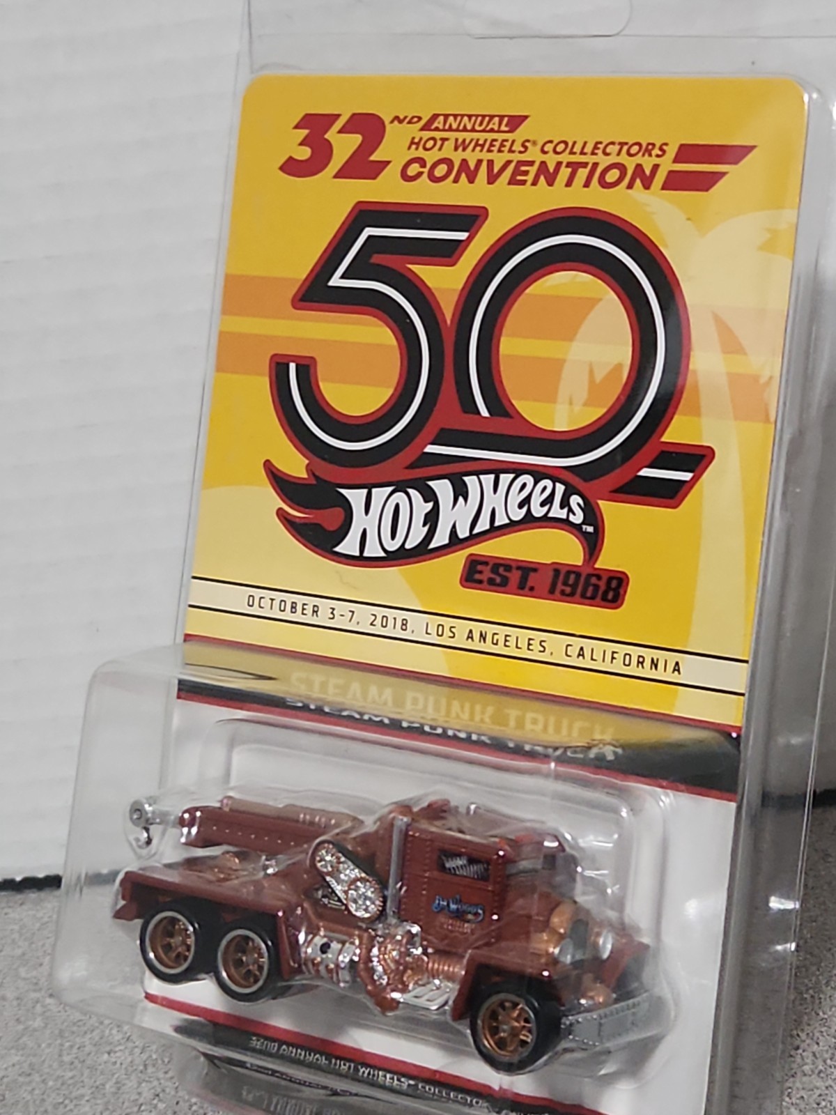Hot Wheels 2018 BROWN STEAM PUNK TRUCK 32nd Convention Dinner Car W/PROTECTOR ☆