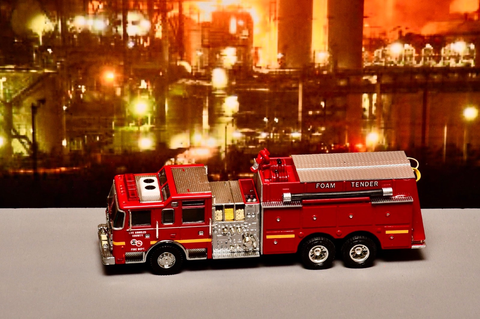 Code 3 Los Angeles County Pierce Heavy Foam Tanker ** Custom Built **