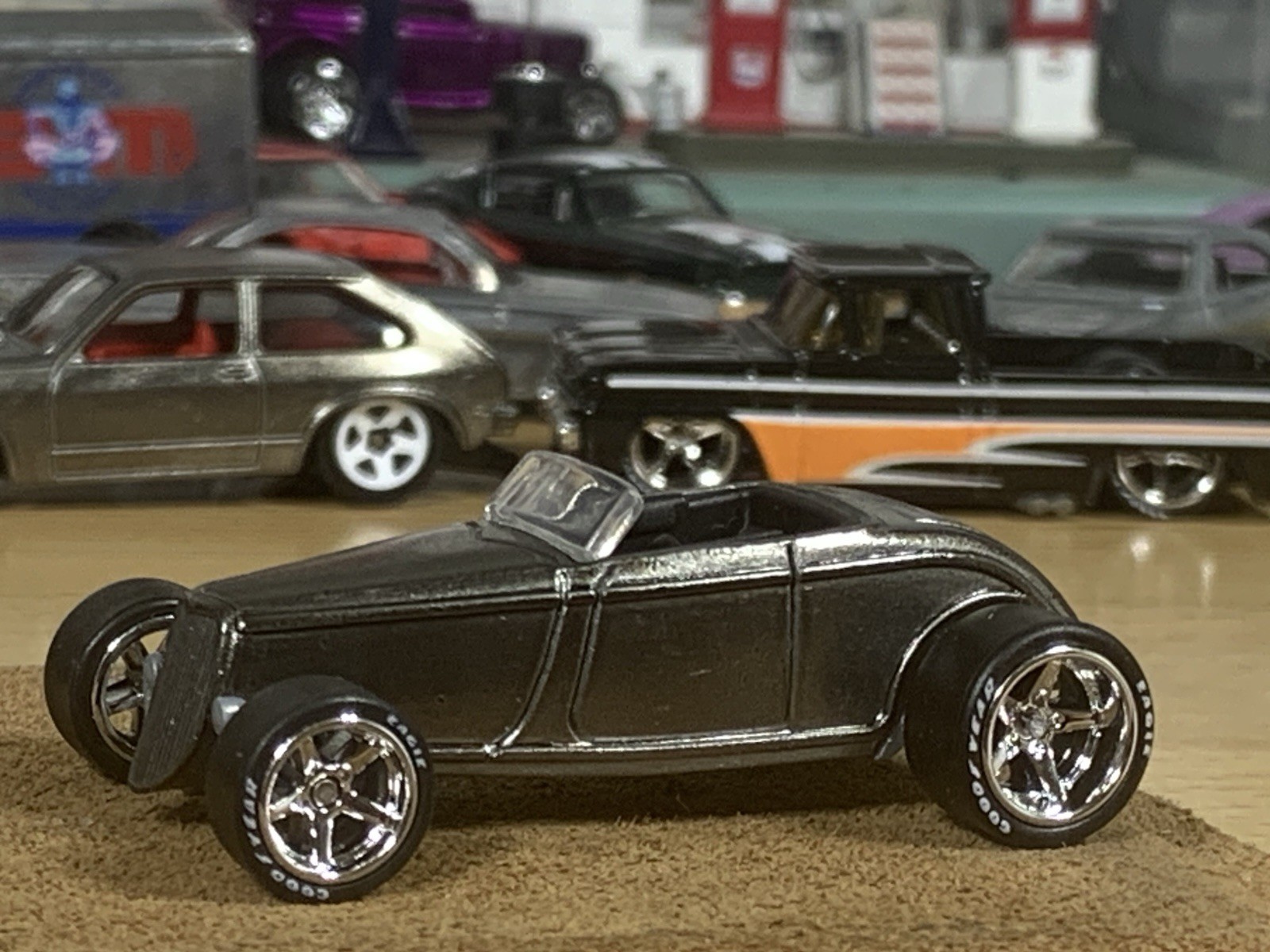 Hot Wheels Zinc Plated Gunmetal Smoke Custom ’32 Ford Roadster with Wheel Swap