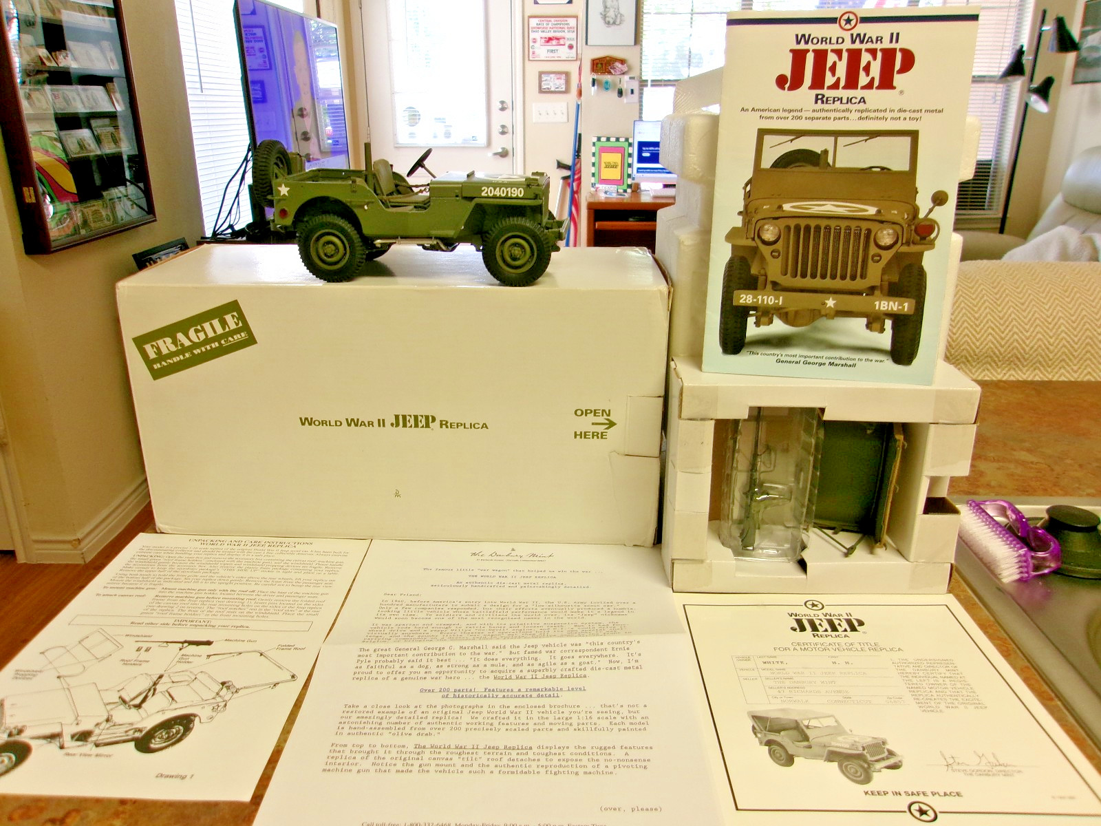 Danbury Mint World War II Jeep Replica 1/16, Gun, Box, Roof, & All Paperwork!