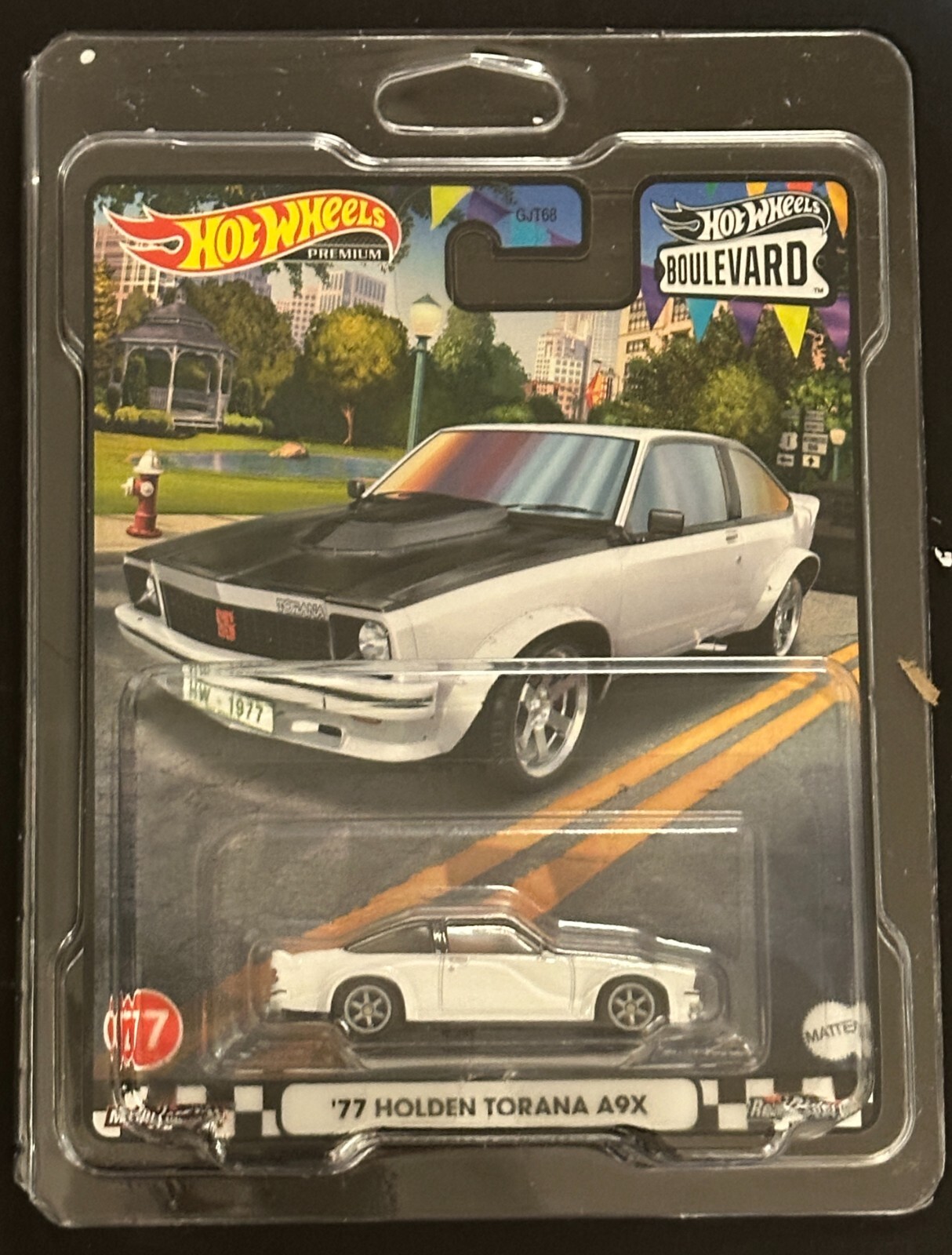 Hot Wheels Boulevard #77 White ‘77 Holden Torana A9X, Free Shipping & Protector
