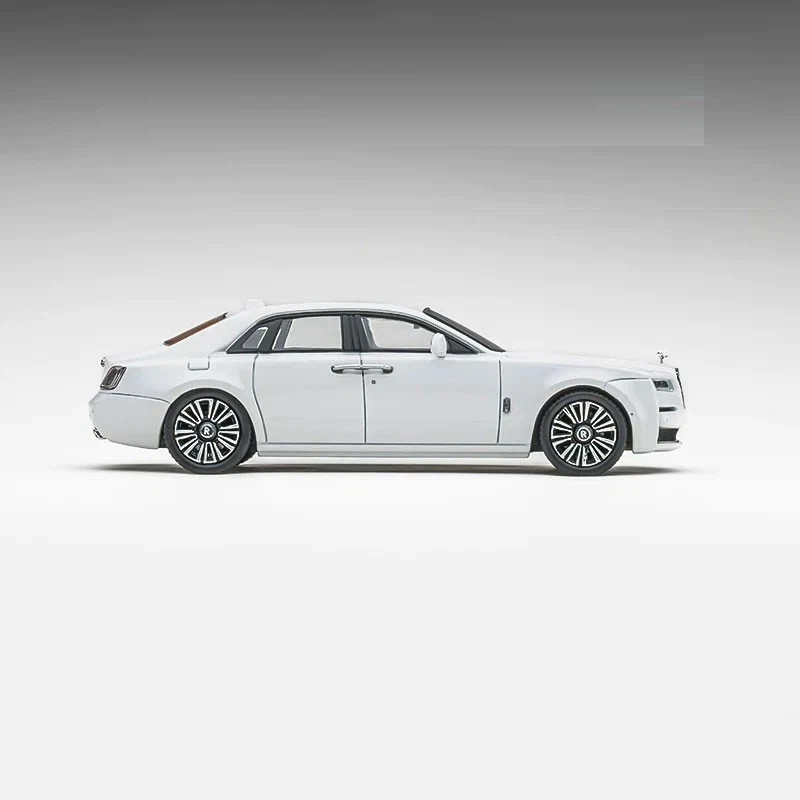 ROLLS ROYCE GHOST SECOND GEN SERIES II WHITE 1/64 DIECAST CAR BY KING MODEL KM