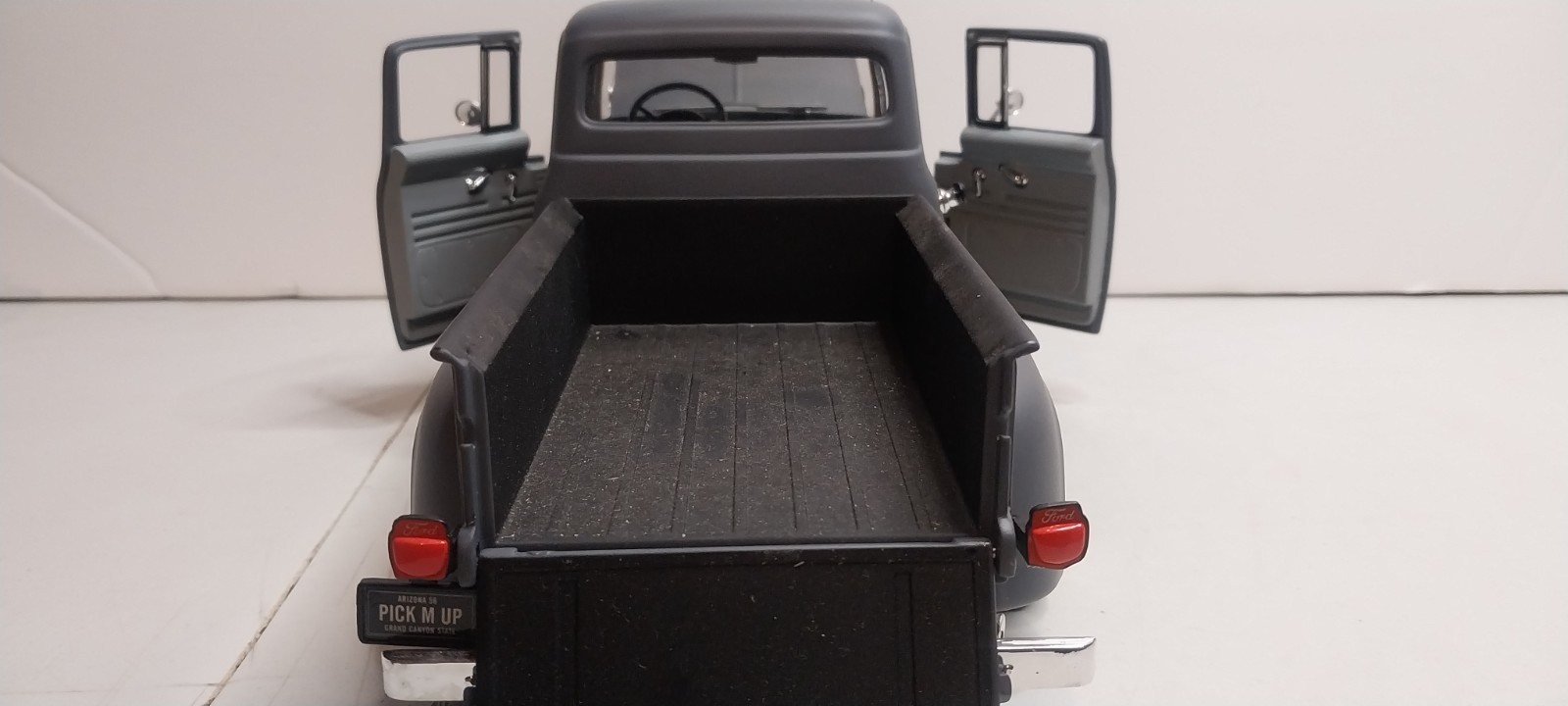 ERTL 1:18 1956 Gray Ford F100 Pickup Truck.