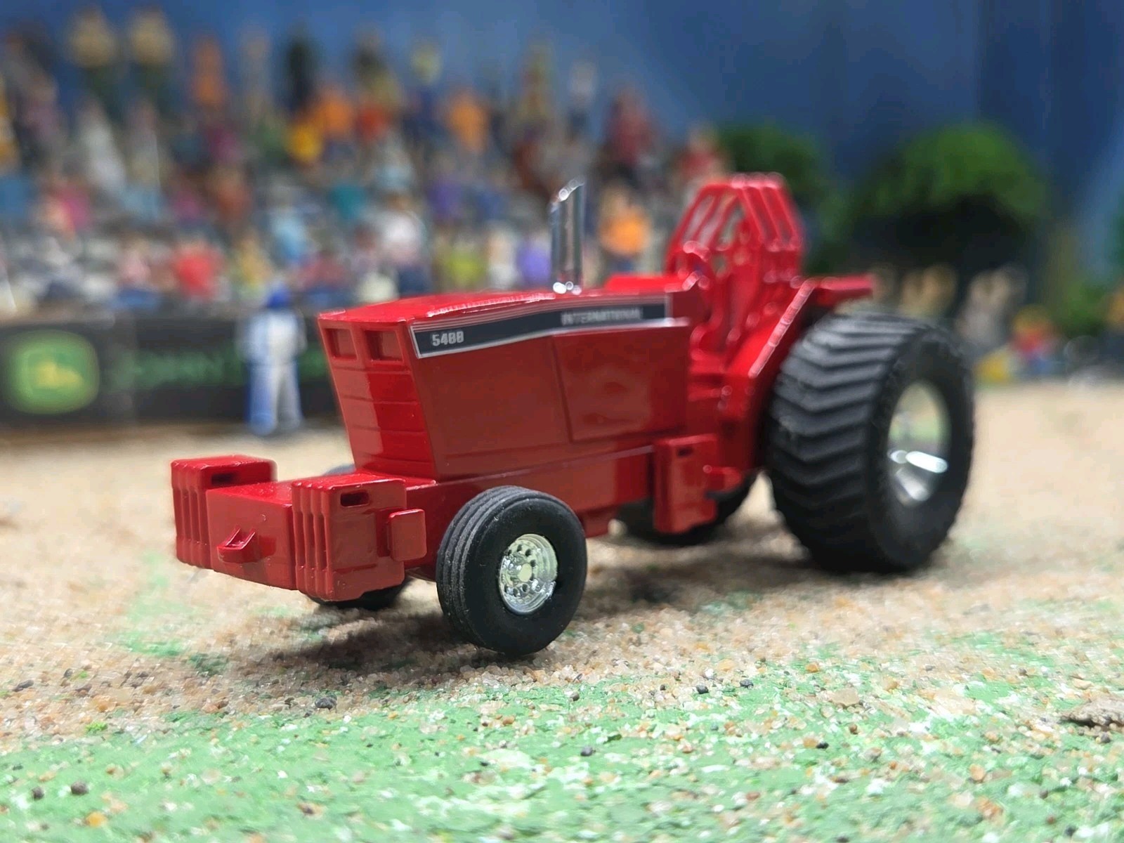 CASE IH International1:64 CUSTOM built TRACTOR pulling PULLER HOT ROD ertl Farm
