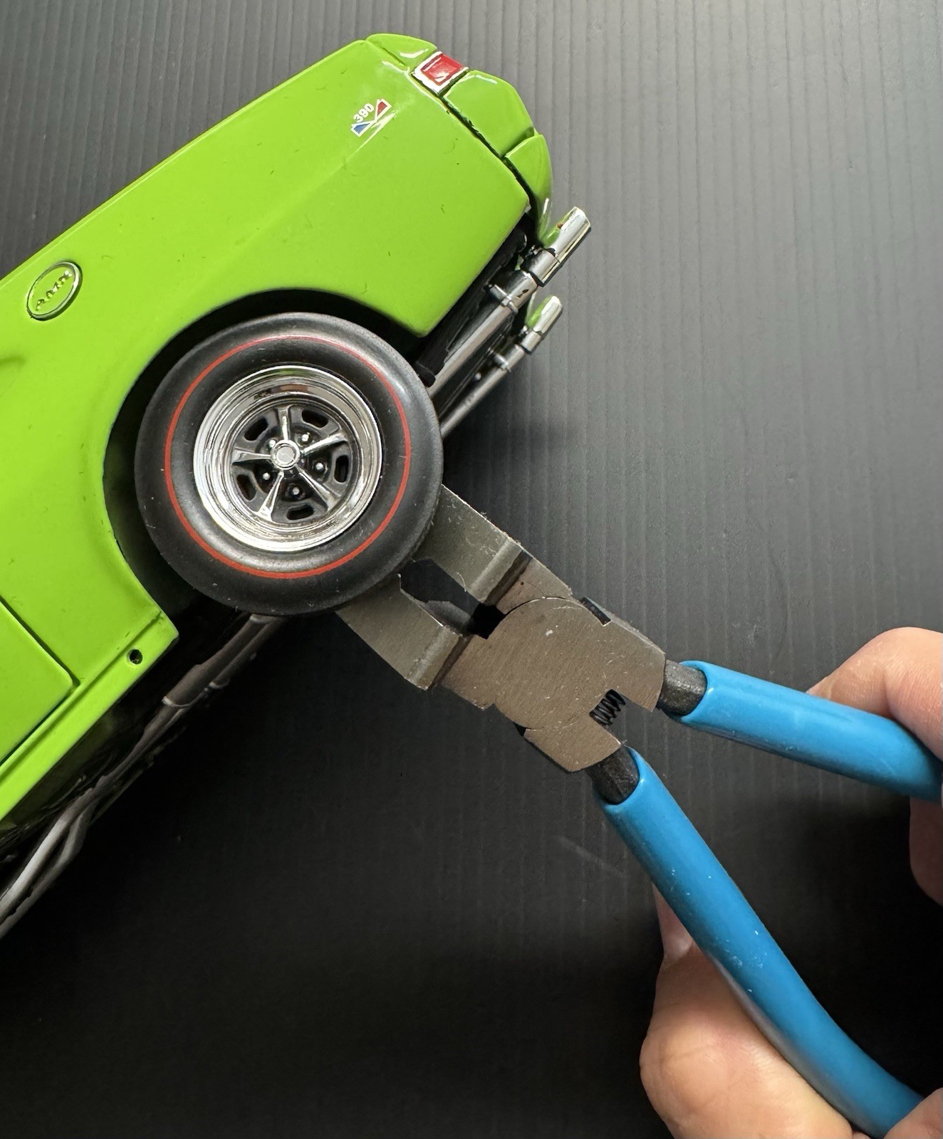 Wheel Removal Tool For 1/18 Diecast Models. Last Sets !