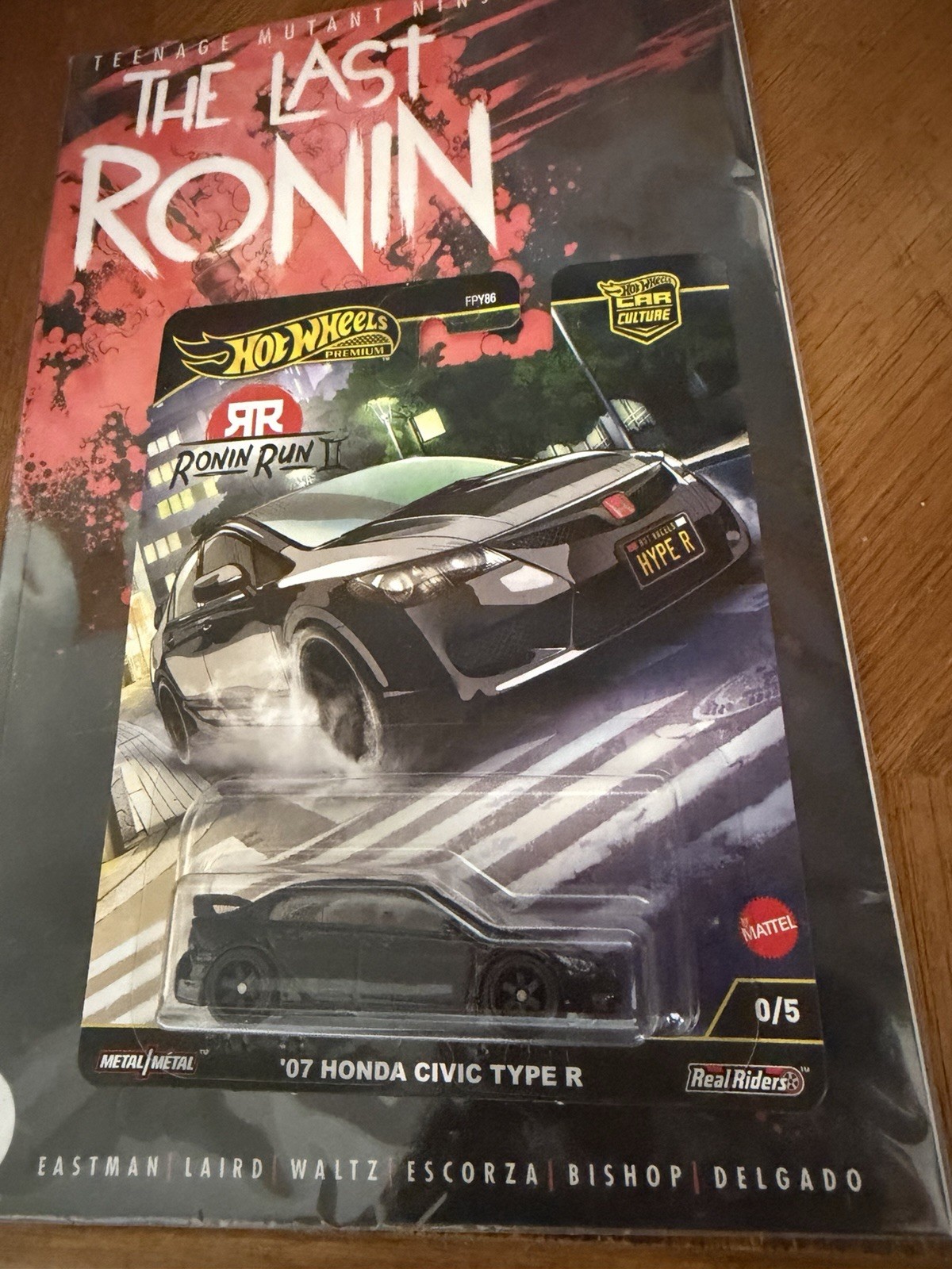 Hot Wheels Car Culture Ronin Run II 07 Honda Civic Type R Chase