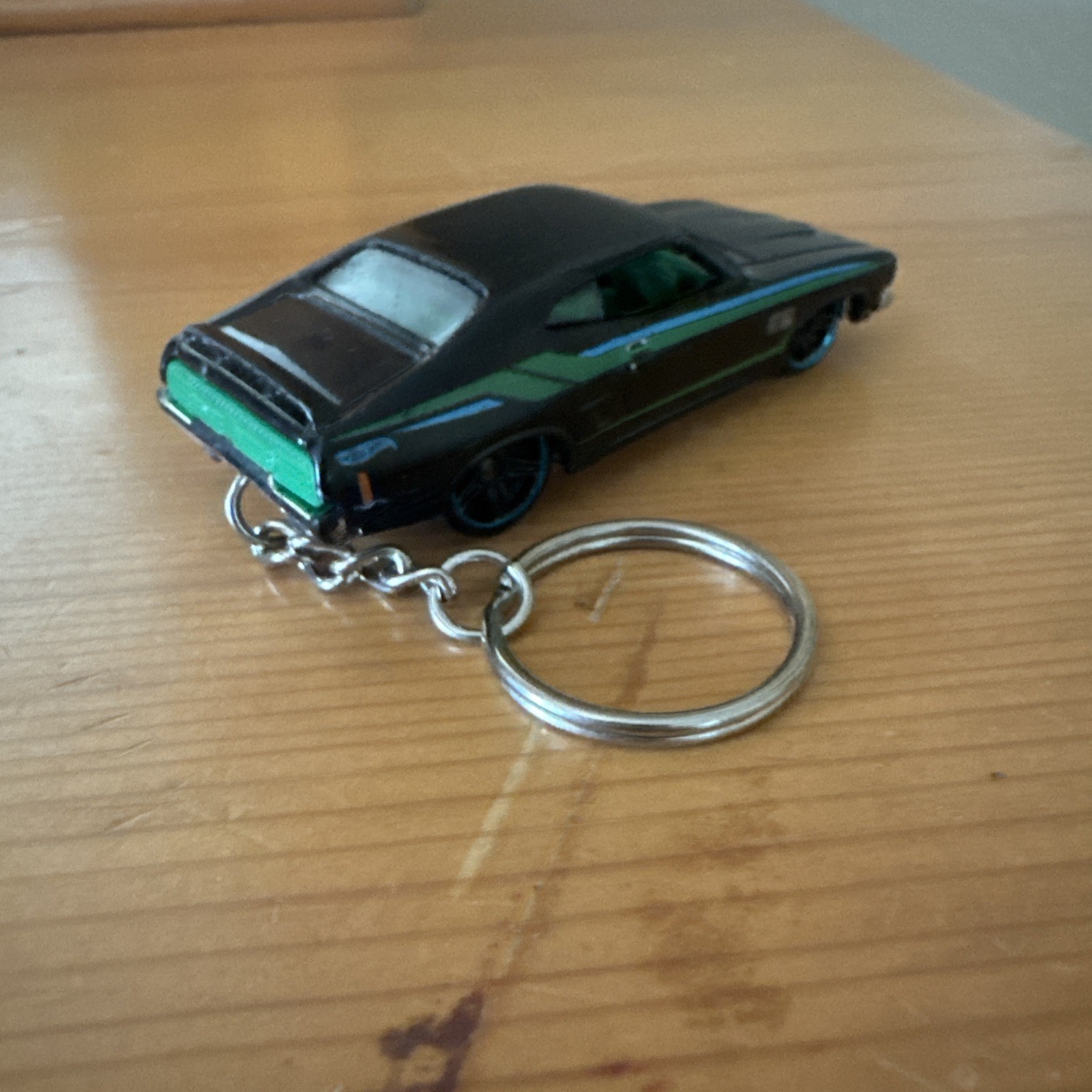 Ford Falcon XB GT Black 1973 Diecast Keychain 1:64 Hot Wheels Matchbox