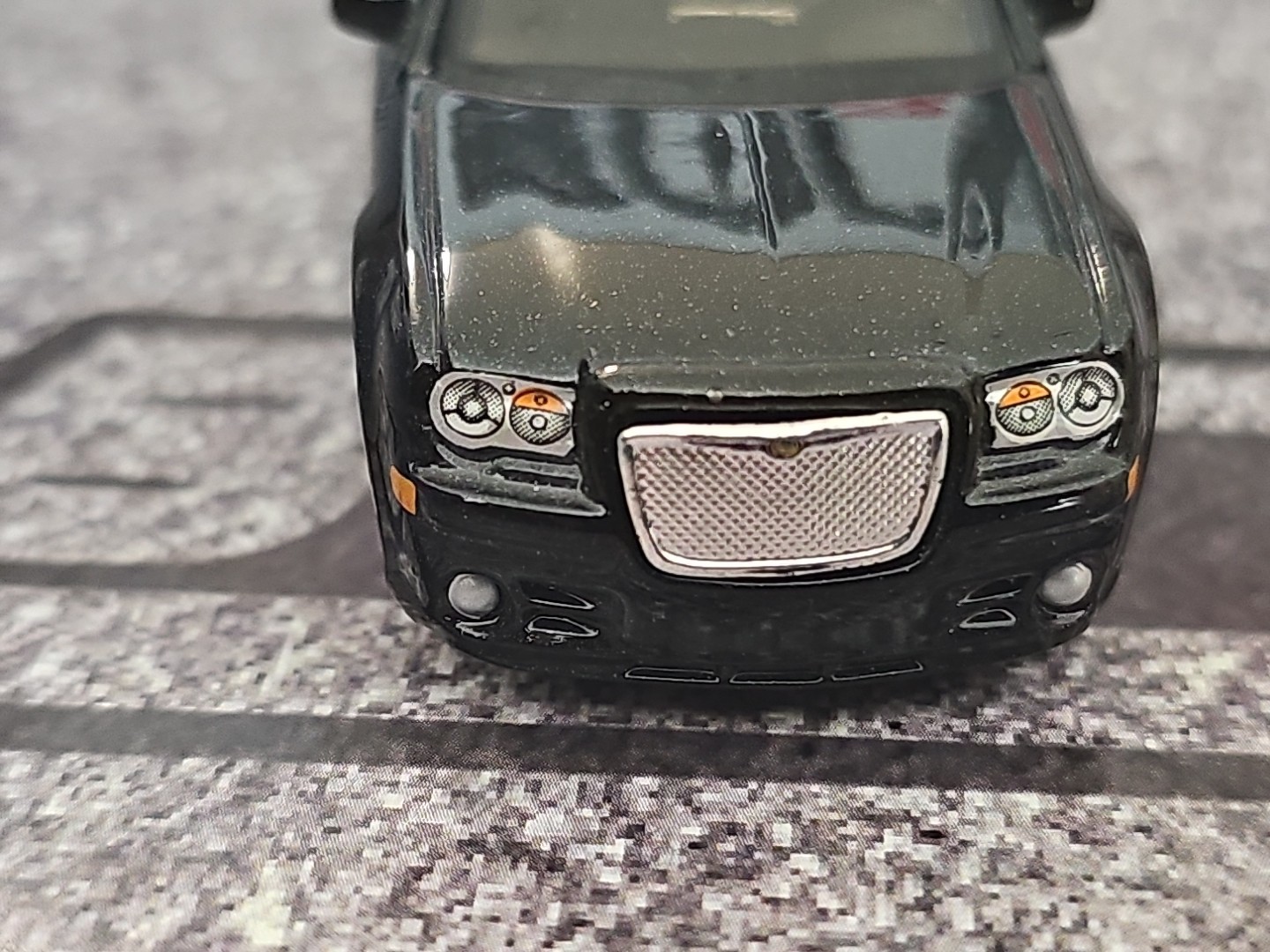 Maisto Playerz 1/64 2005 Chrysler 300C Hemi