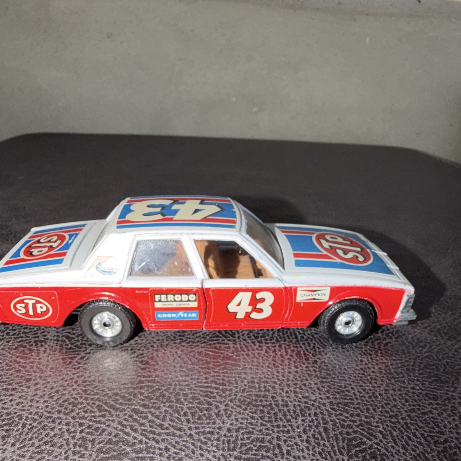 Corgi 1978 Chevrolet Caprice Classic 1:36 Diecast STP Opening Doors