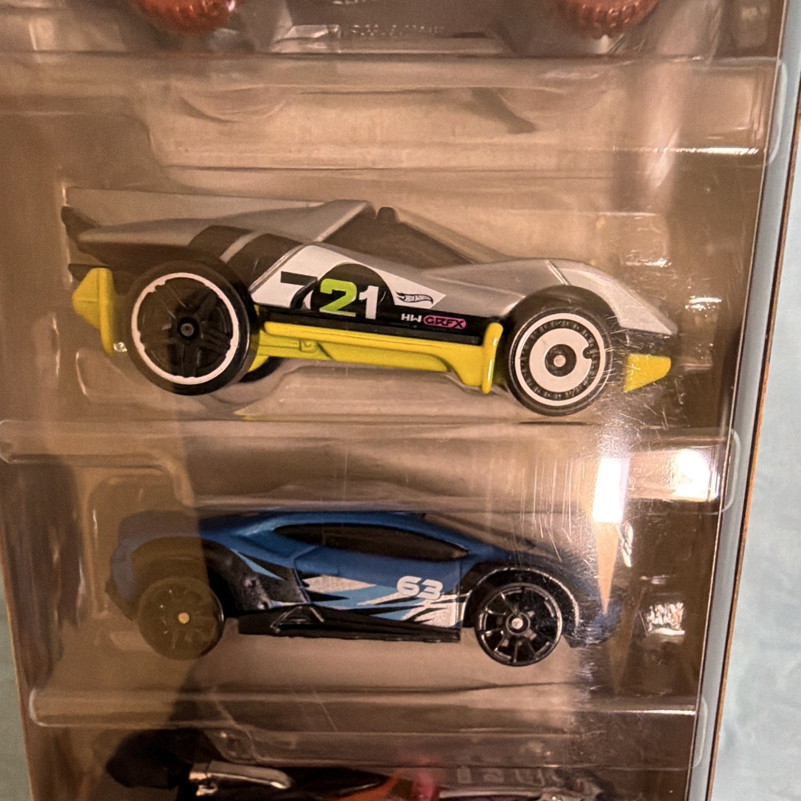 Hot Wheels Safari Mode 5-Pack 1:64 Diecast Cars Set, Unopened Box