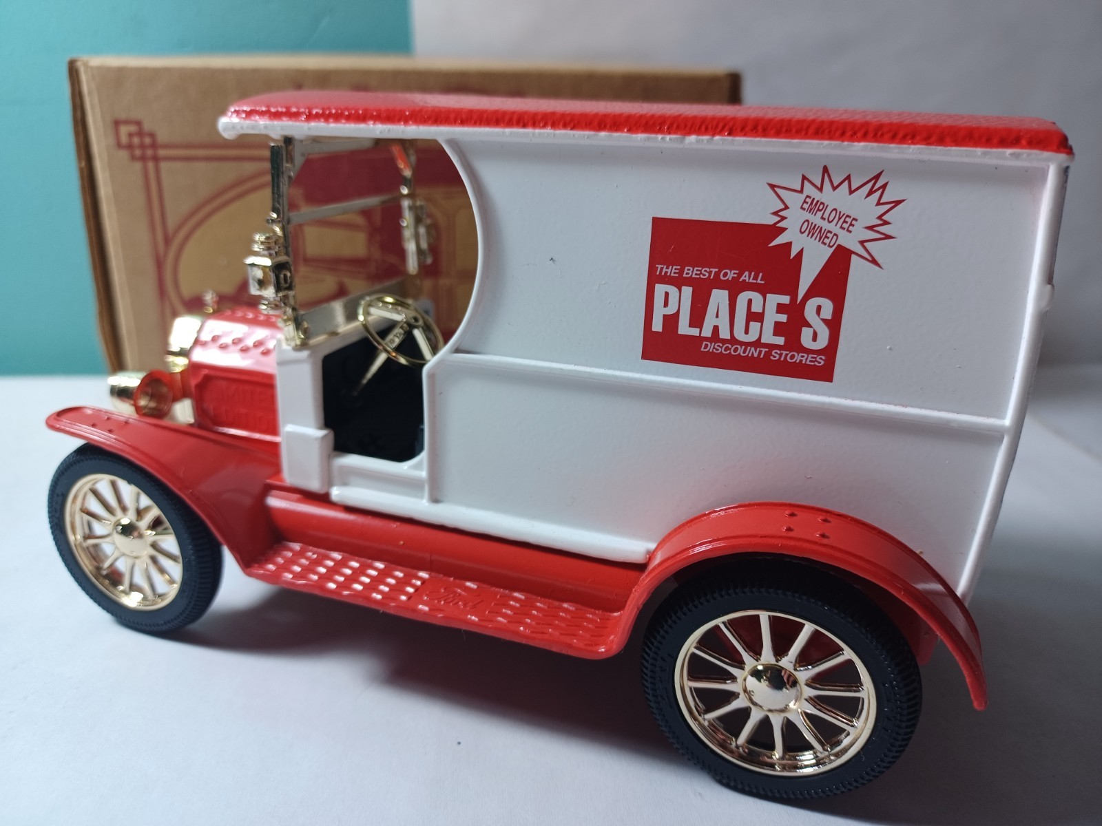 Ertl Collectibles 1995, Places Discount Stores, 1912 Ford Model T #F009 Die-Cast