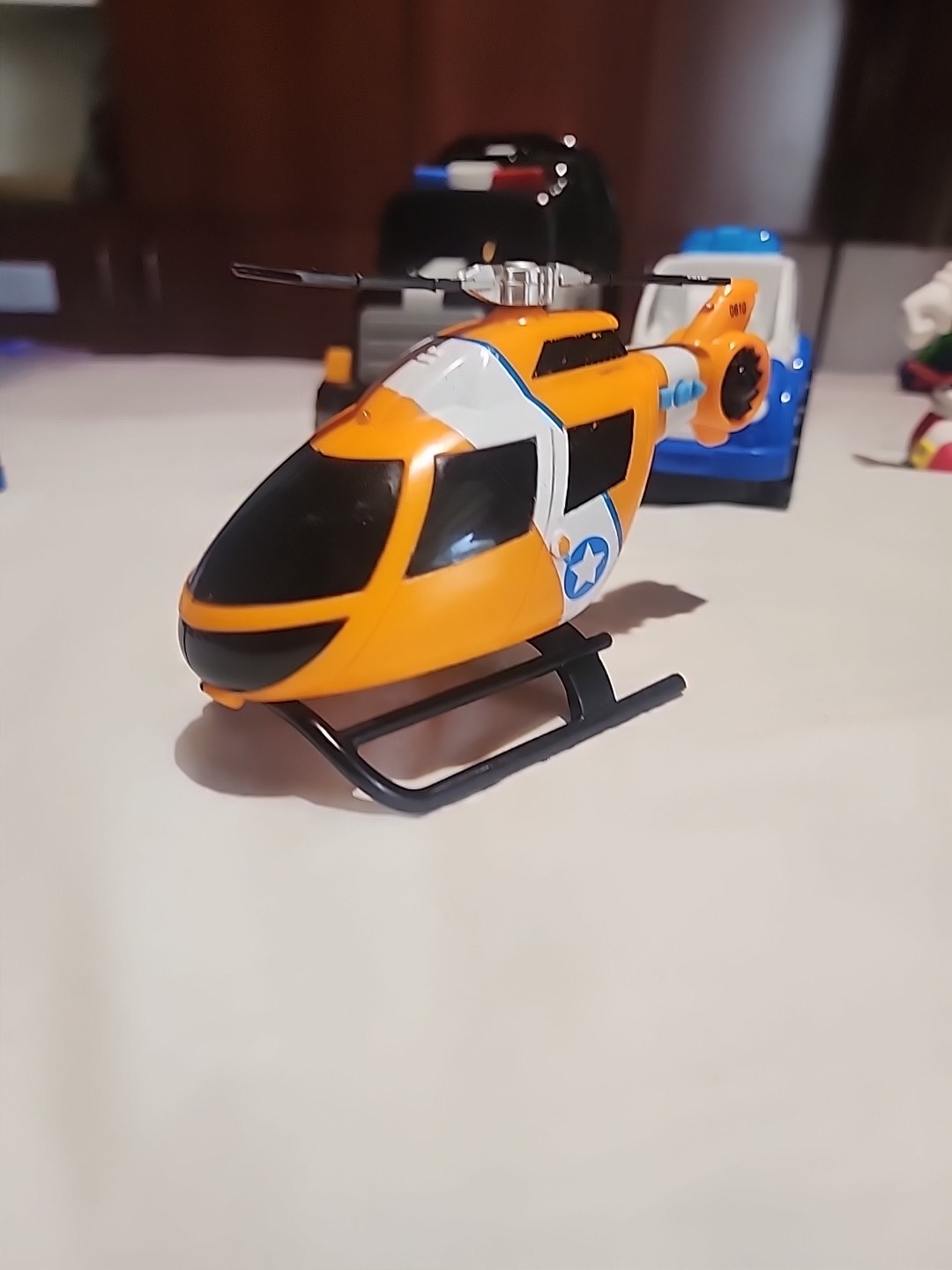7 Emergency! Vehicle Lot Sight & Sound Toys