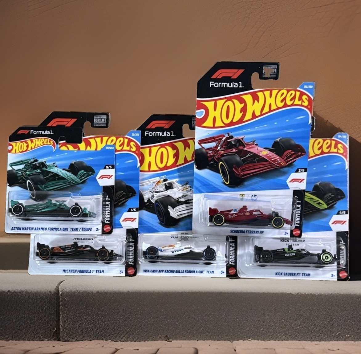2026 Hot Wheels Formula 1 SET 5 McLaren Racing Bulls Ferrari KICK Aston Martin