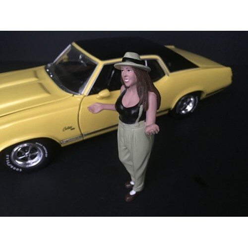 “HANGING OUT II” TANYA FIGURINE FOR 1/18 SCALE MODELS BY AMERICAN DIORAMA 38188