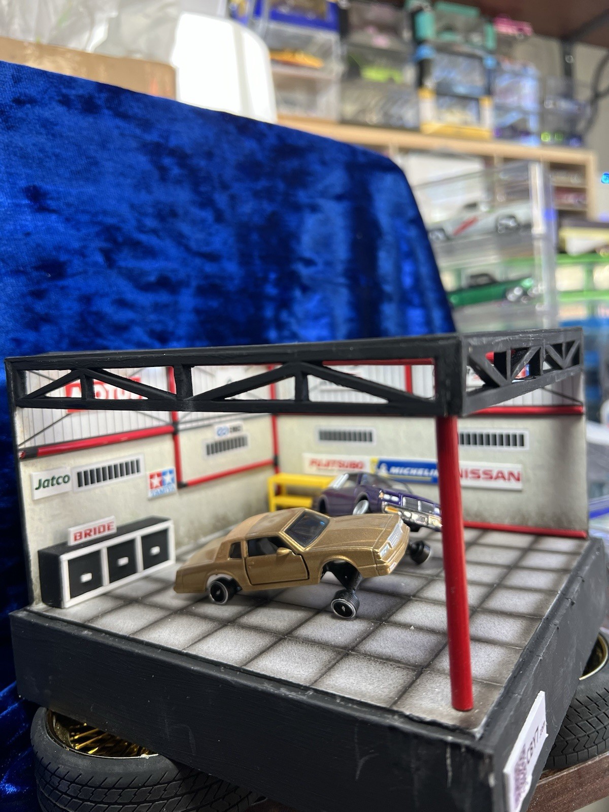 Hot Wheels M2 Jada GreenLight Matchbox Custom Diorama