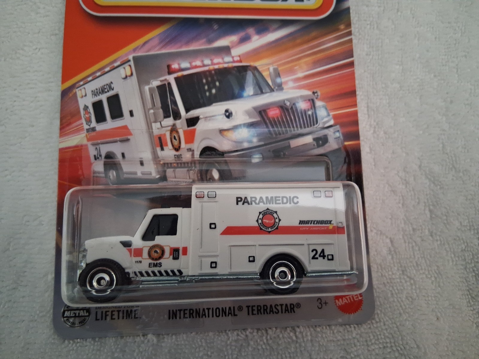 Matchbox Paramedic Emergency Airport Support Mint Metal Die Cast New 1/64 Scale