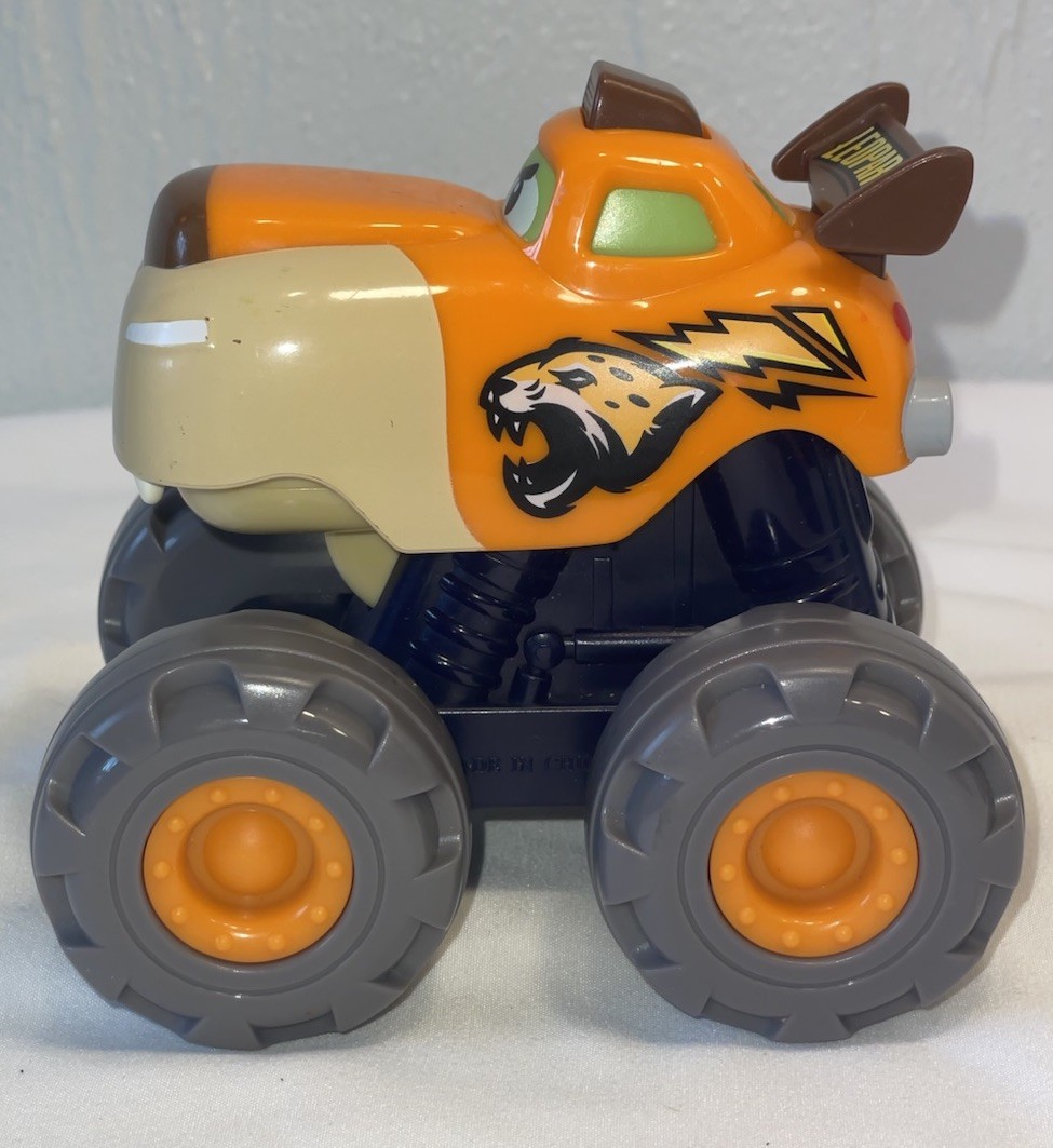 2 Animal Monster Trucks Pull Back Cars Push Button Crocodile Leopard