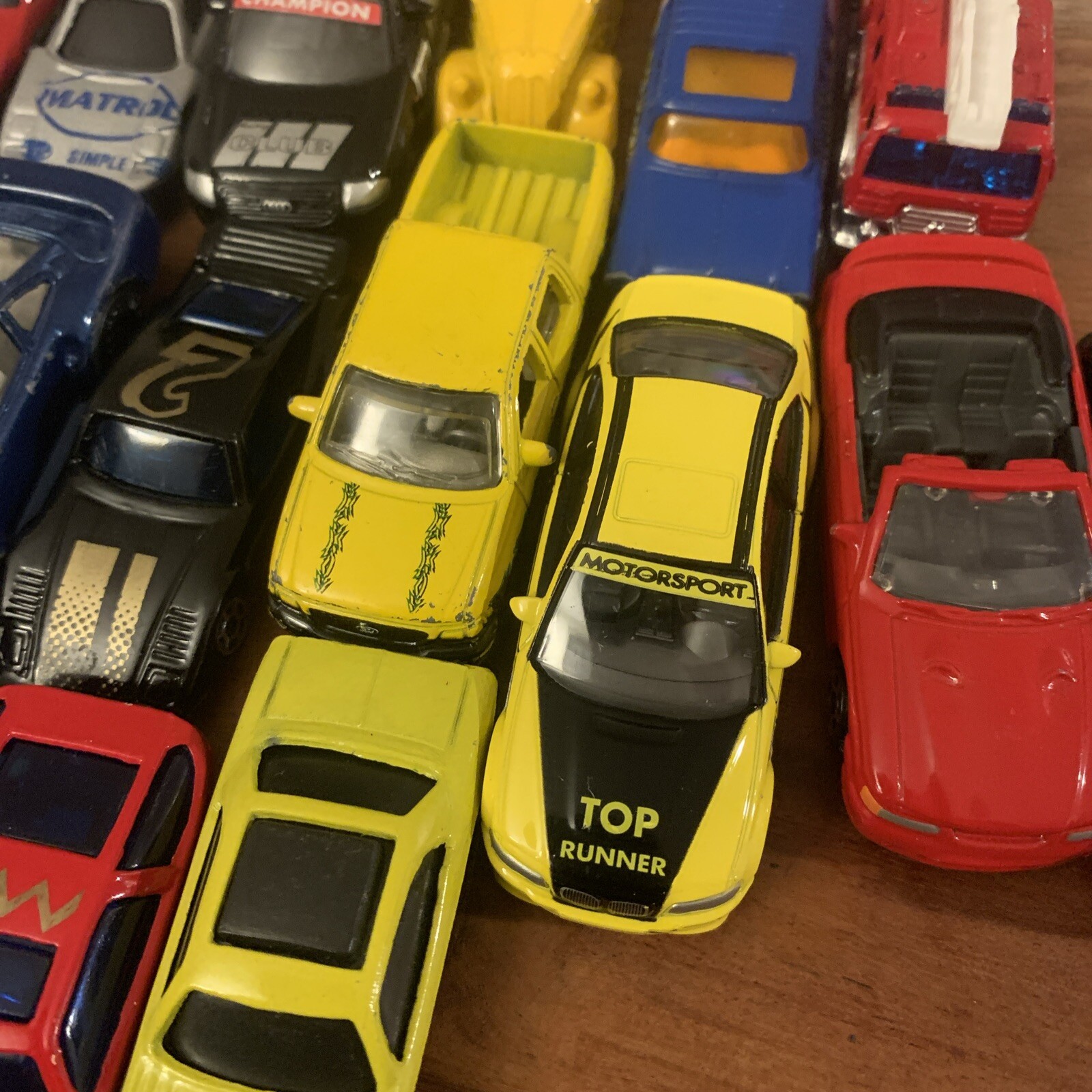 1/64 Scale vintage Vehicle Diecast Toys Suntoys And Other Assorted 35 Cars