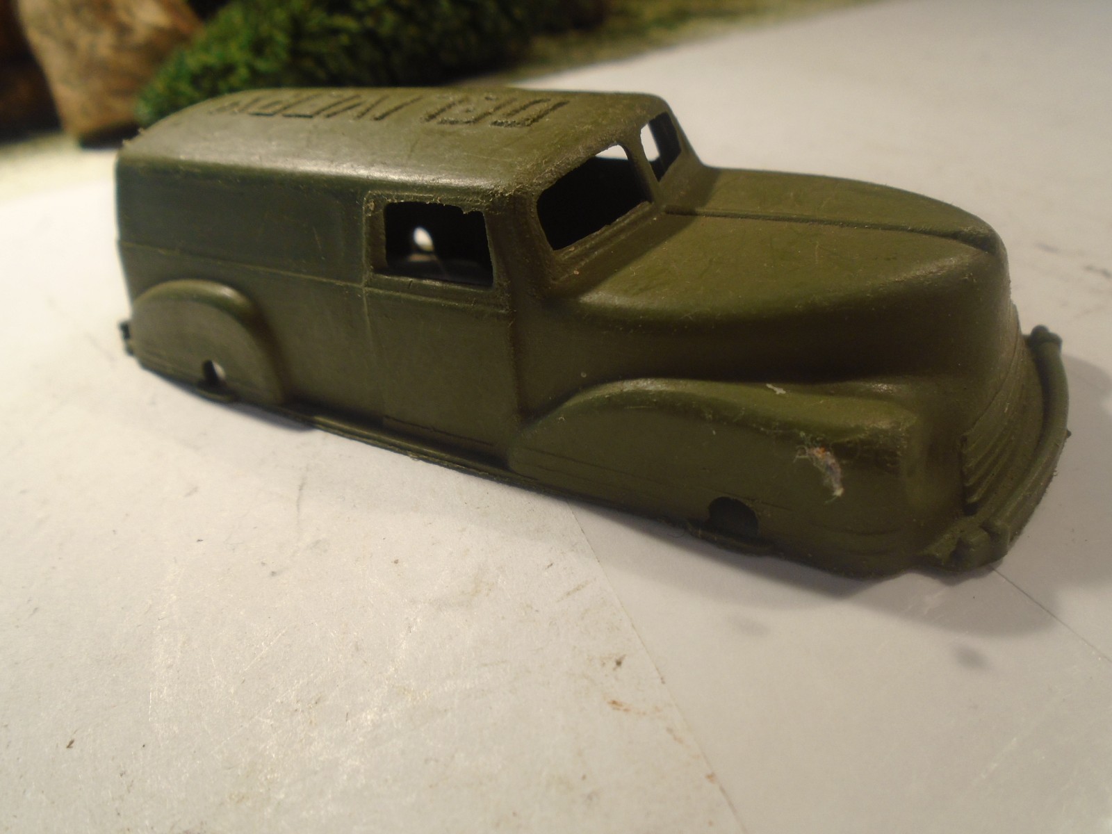 PYTON PRODUCT 1/47 O SCALE VINTAGE SOFT PLASTIC DELIVERY TRUCK, PARTS 1-187-1