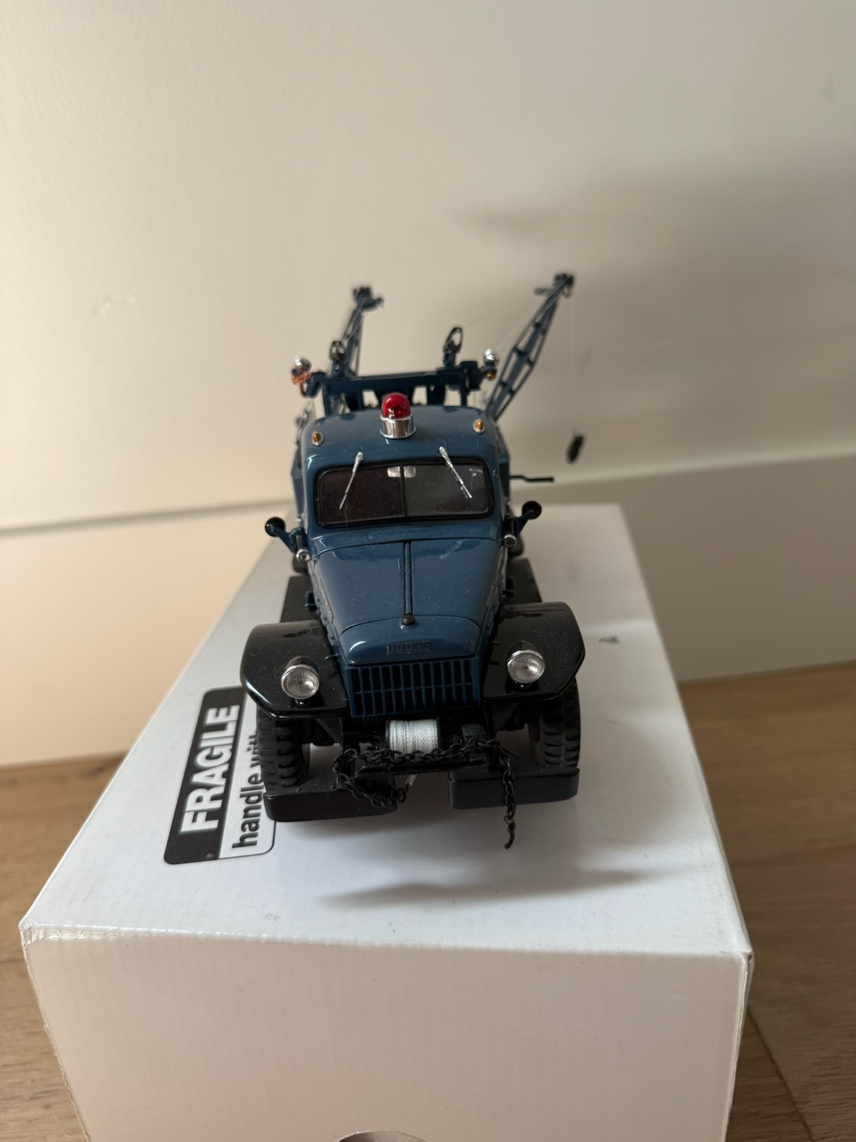 Danbury Mint 1941 Dodge Power Wagon Tow Truck 1:24 Diecast