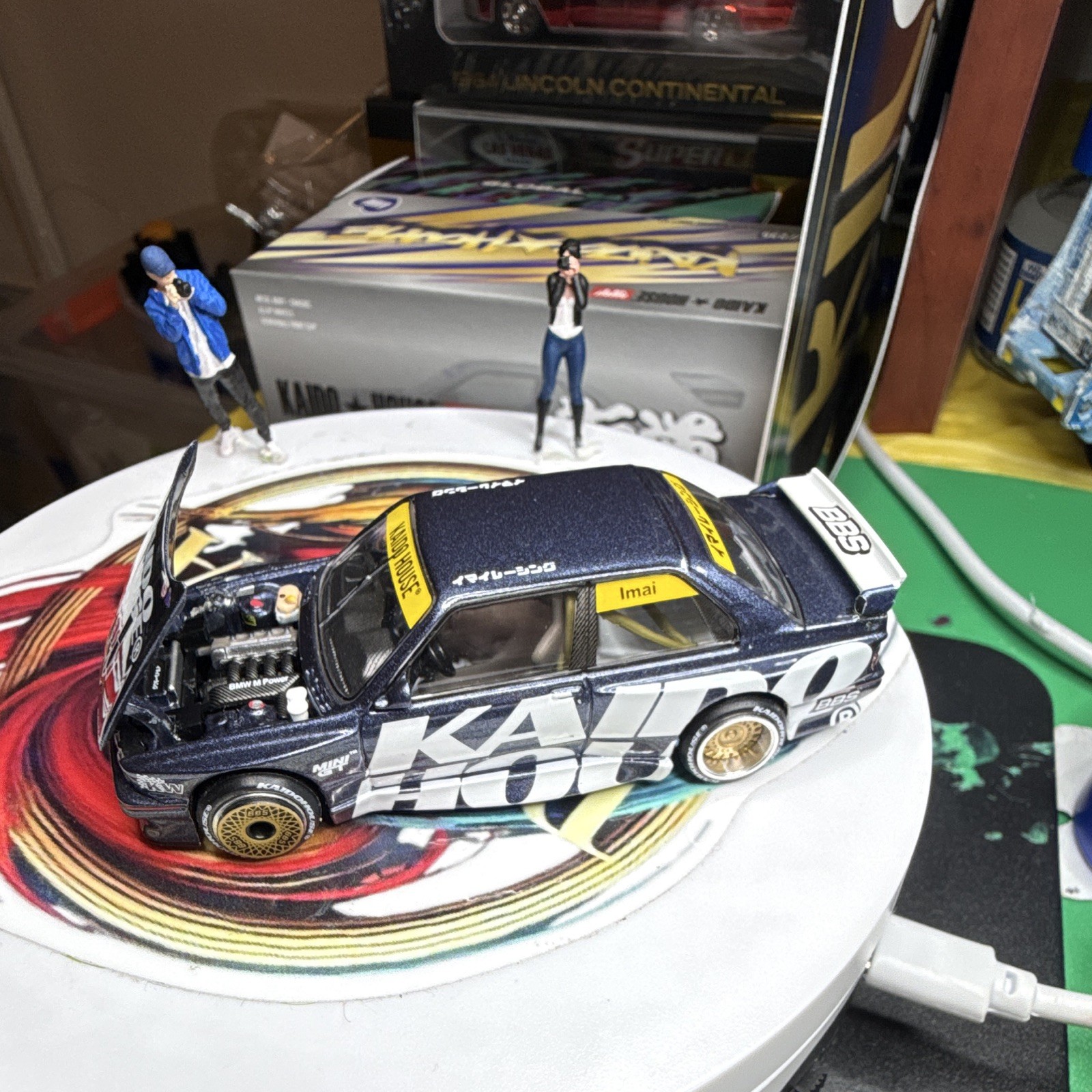 KAIDO HOUSE 1:64 BMW M3 E30 1990 Diecast Racing Car Opening Hood Blue/White