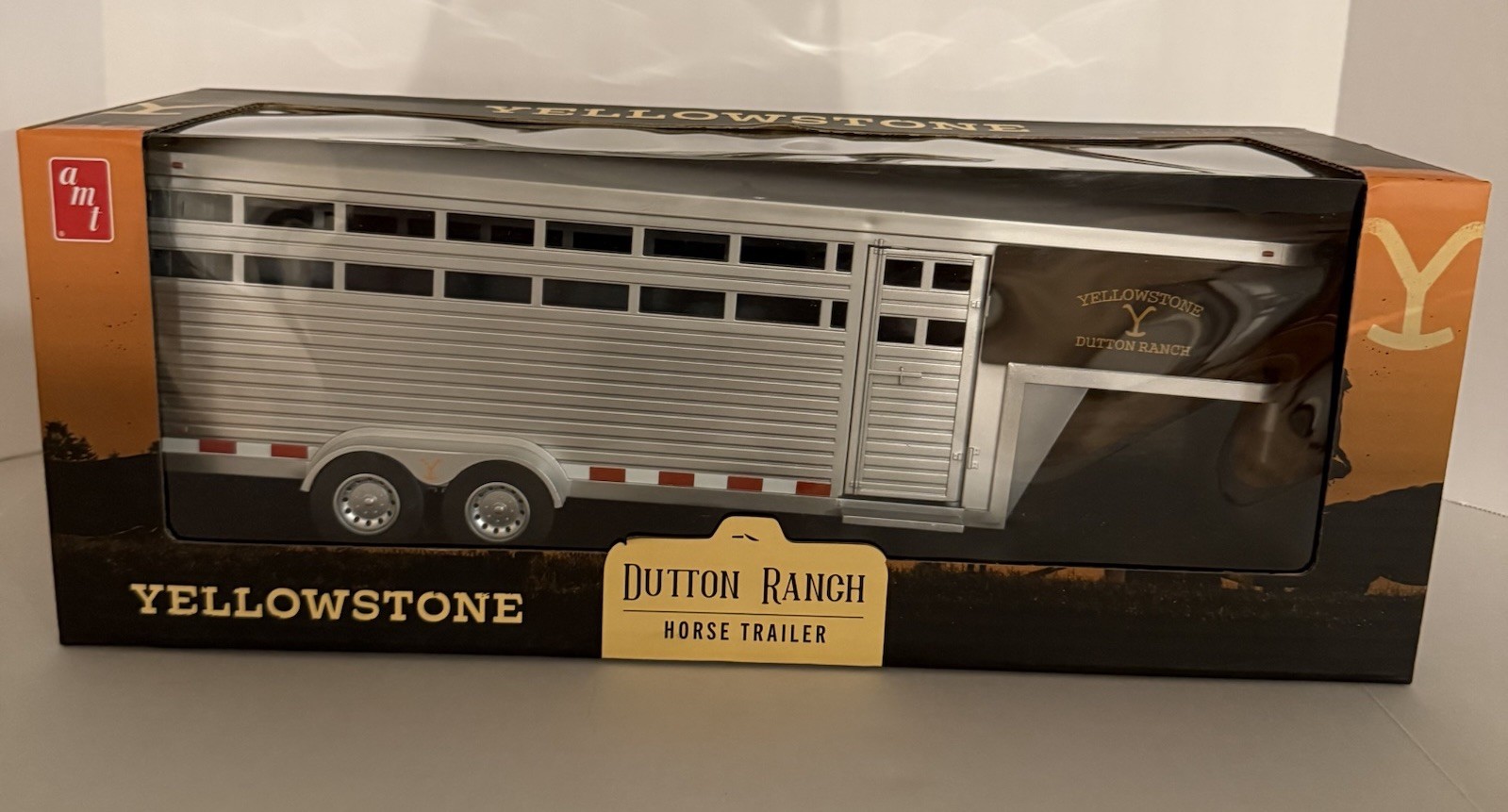 Big Country Toys YELLOWSTONE Dutton Ranch Horse Trailer Adult Collectable *NIB*