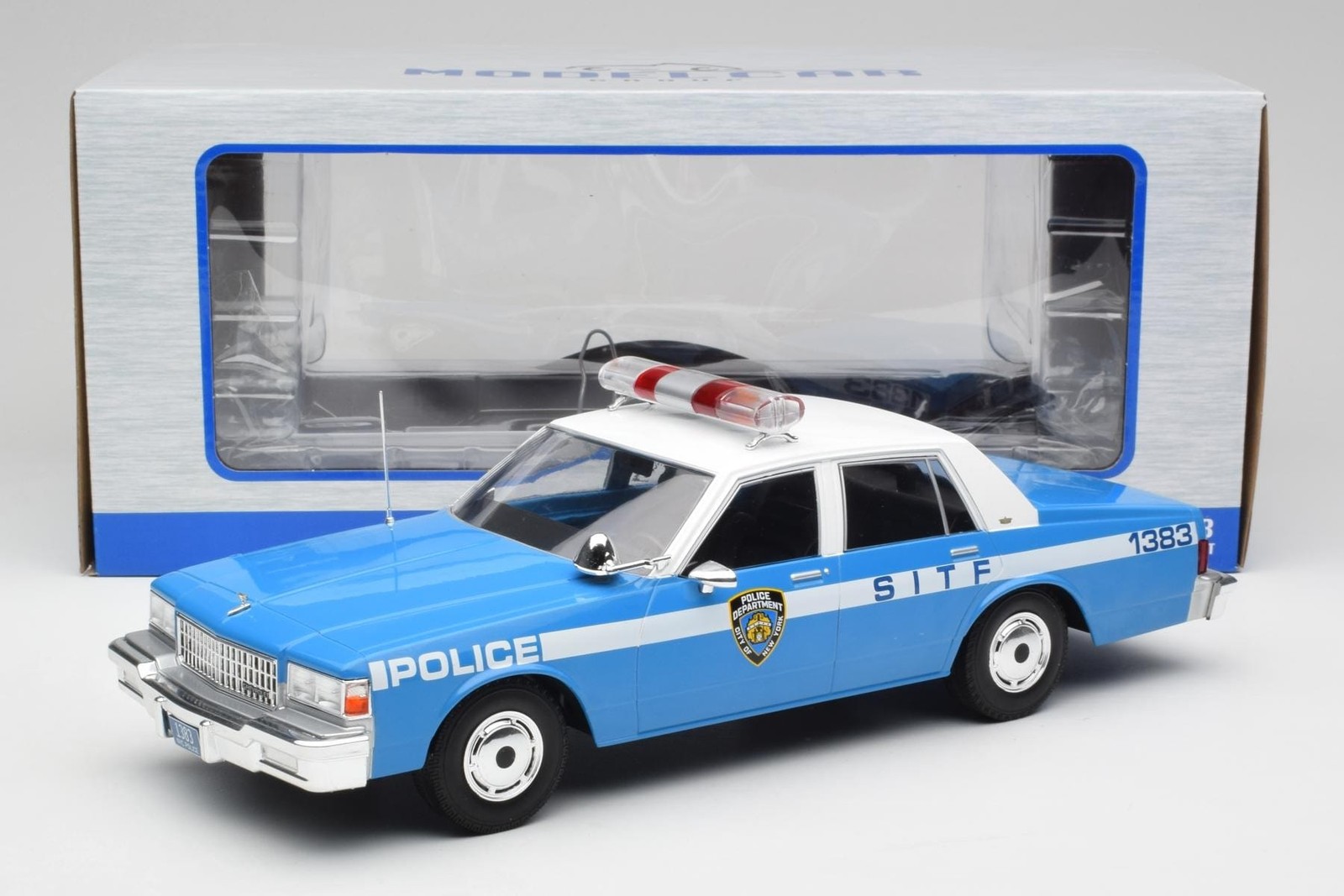 Chevrolet Caprice NYPD Police Car MCG 1:18 | MCG18360