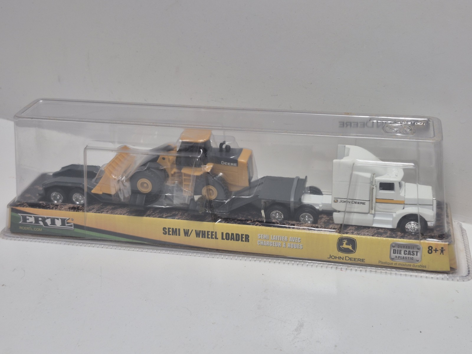 ERTL John Deere Semi w/ Wheel Loader Die Cast 37382 NOS Sealed Package