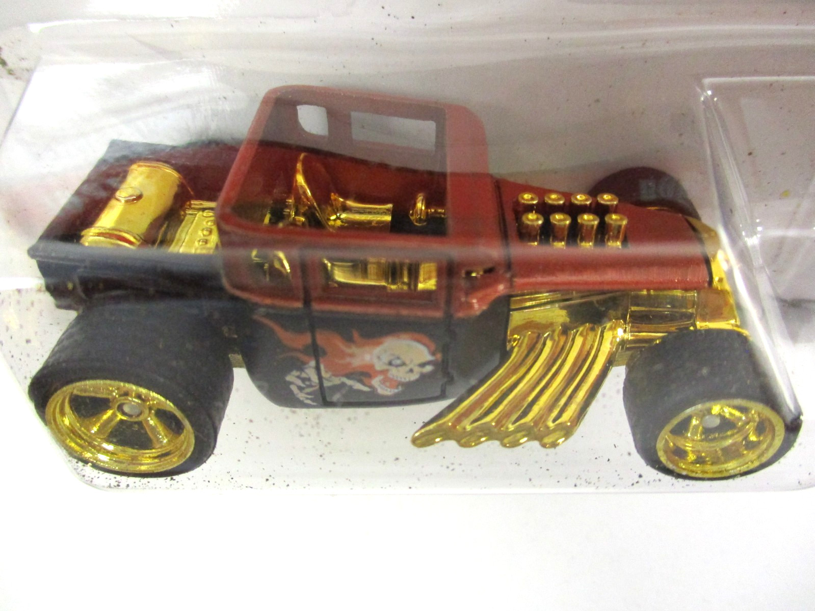 HOT WHEELS – LARRY’S GARAGE – BONE SHAKER CUSTOM RAT ROD PICKUP – REAL RIDERS