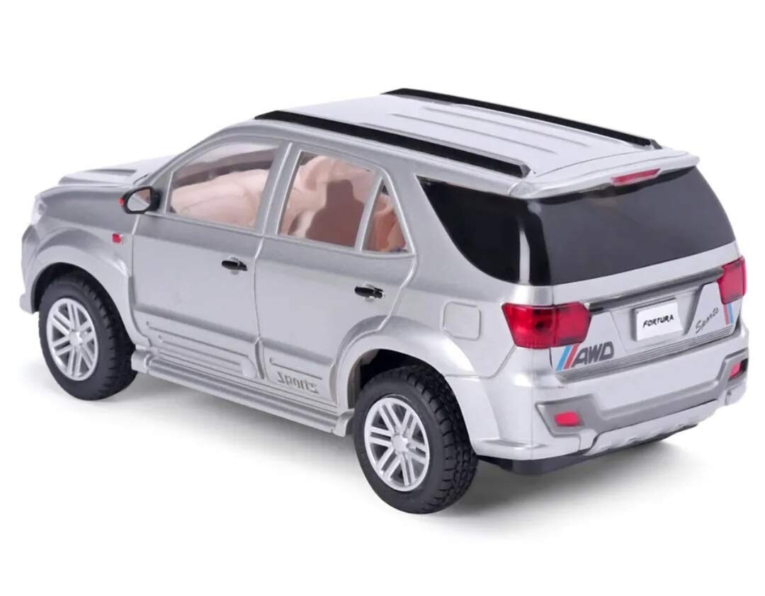 Fortuner Pull Back Car (Multicolor)