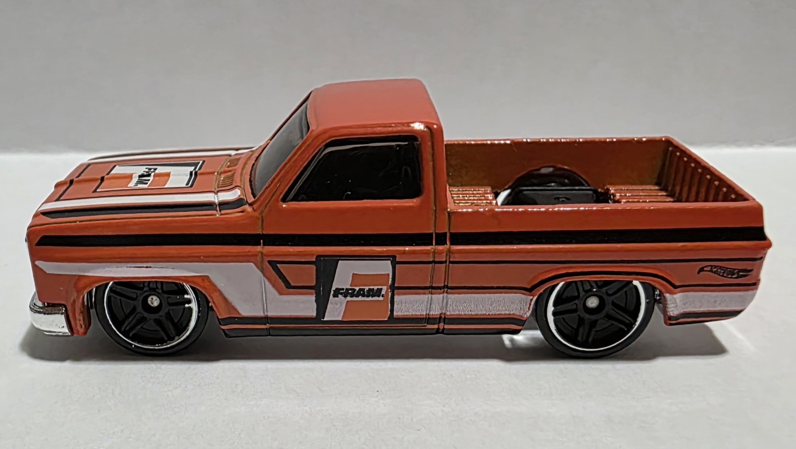 Hot Wheels 2015 HW City Orange Fram 83 Chevy Silverado