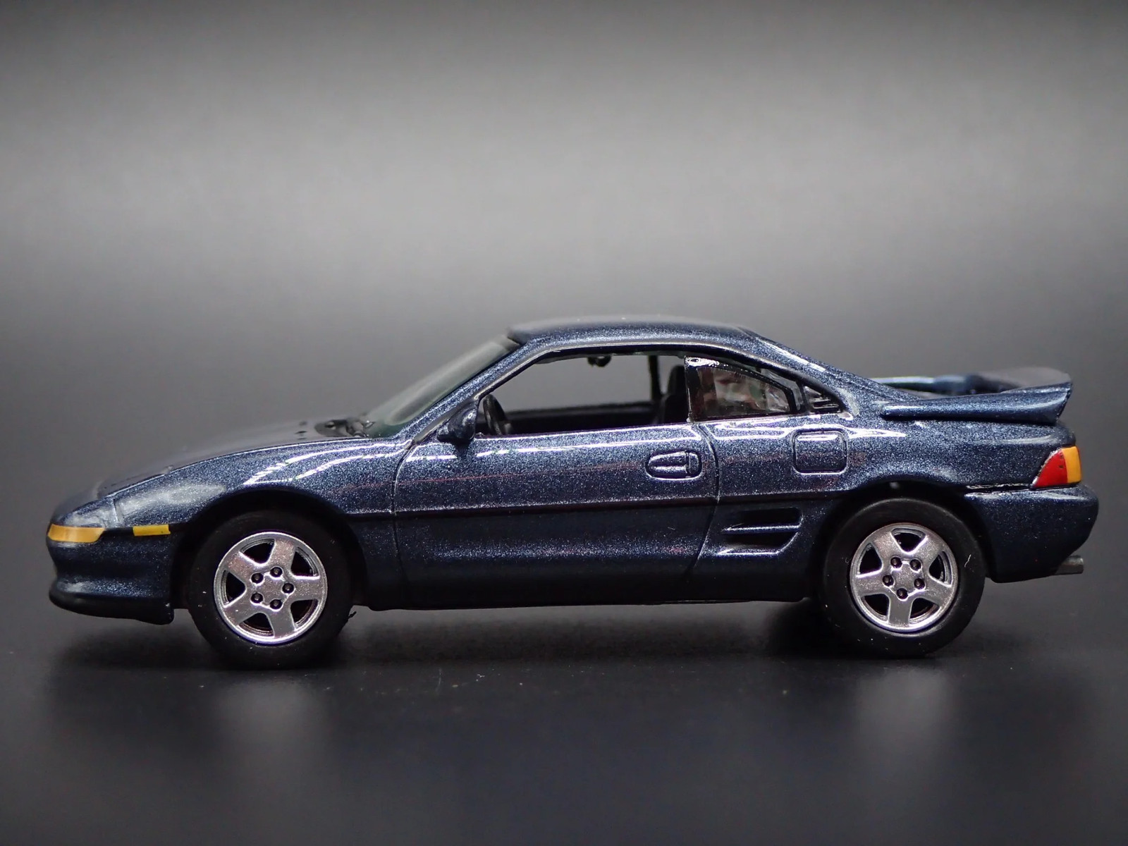 1989-1999 TOYOTA MR2 TURBO GRAY 1/64 SCALE COLLECTIBLE DIORAMA DIECAST MODEL CAR