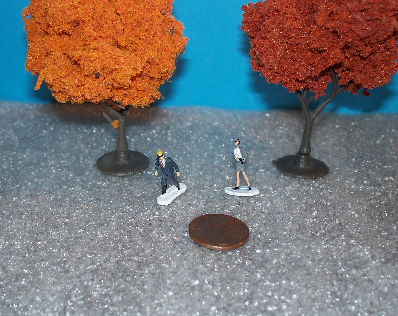 SECRET SERVICE AGENTS Man & Woman Micro Machines Miniatures People