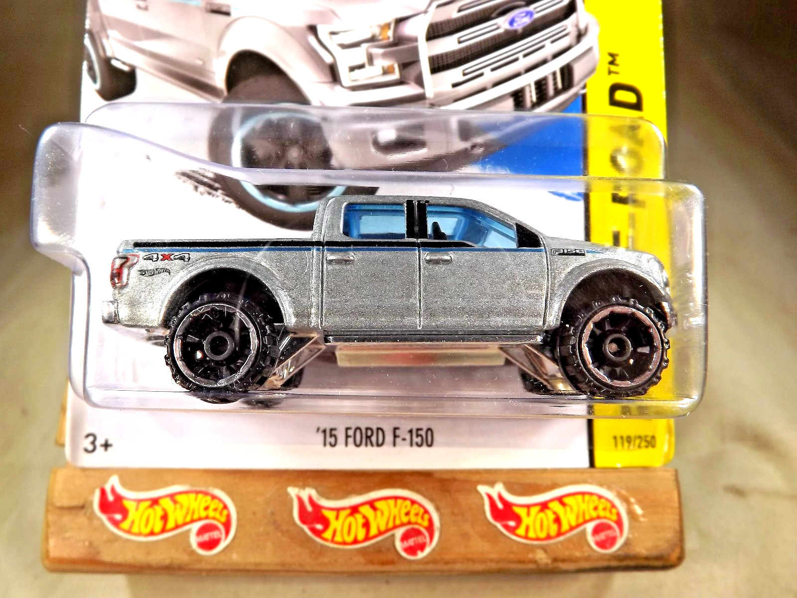 2015 Hot Wheels #119 HW Off-Road/HW Hot Trucks ’15 FORD F-150 Silver w/OROH6 Sp