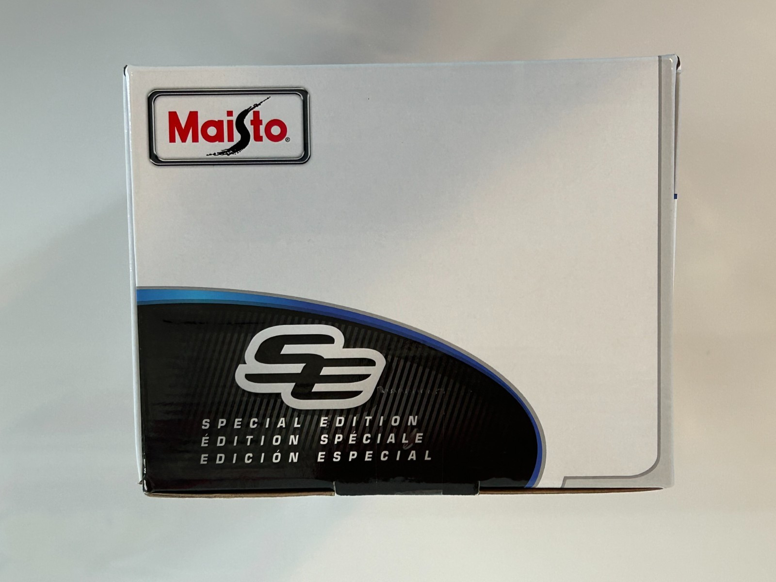 Maisto 1971 Chevy Chevelle SS 454 Sport Coupe BLUE Special Edition 1:18 Scale