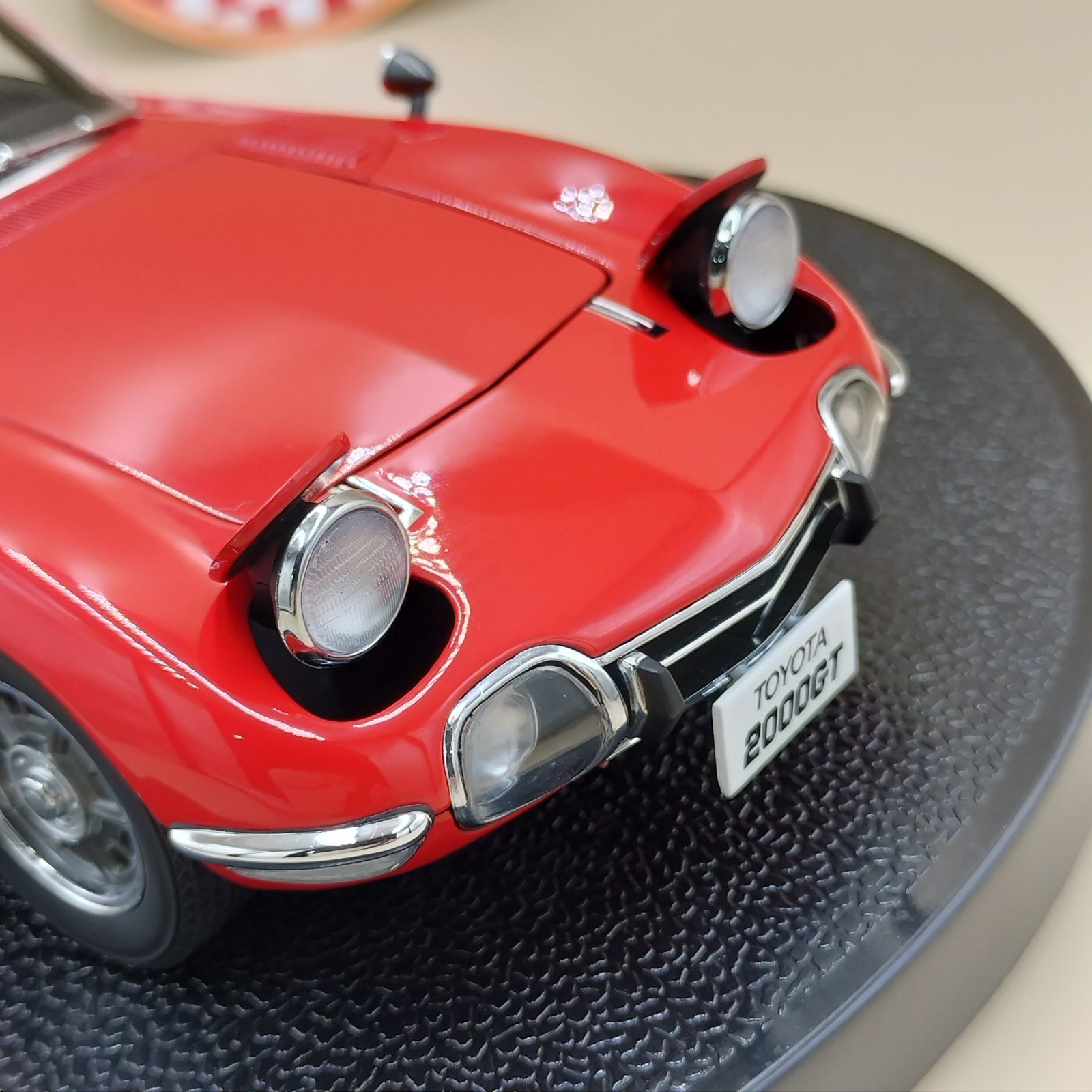 AUTOart 1/18 Toyota 2000GT 1967 Coupe red Upgraded 78746 Millennium