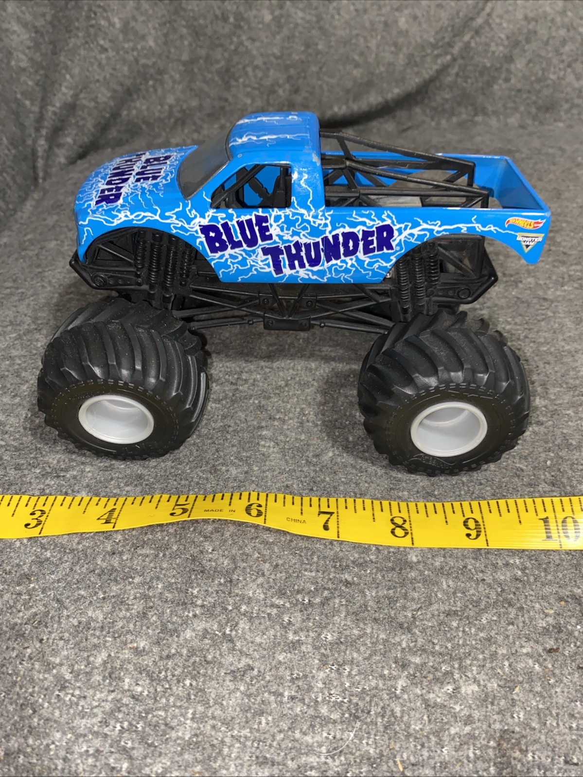 2016 Hot Wheels Monster Jam Truck BLUE THUNDER Light Blue 1:24 scale Diecast