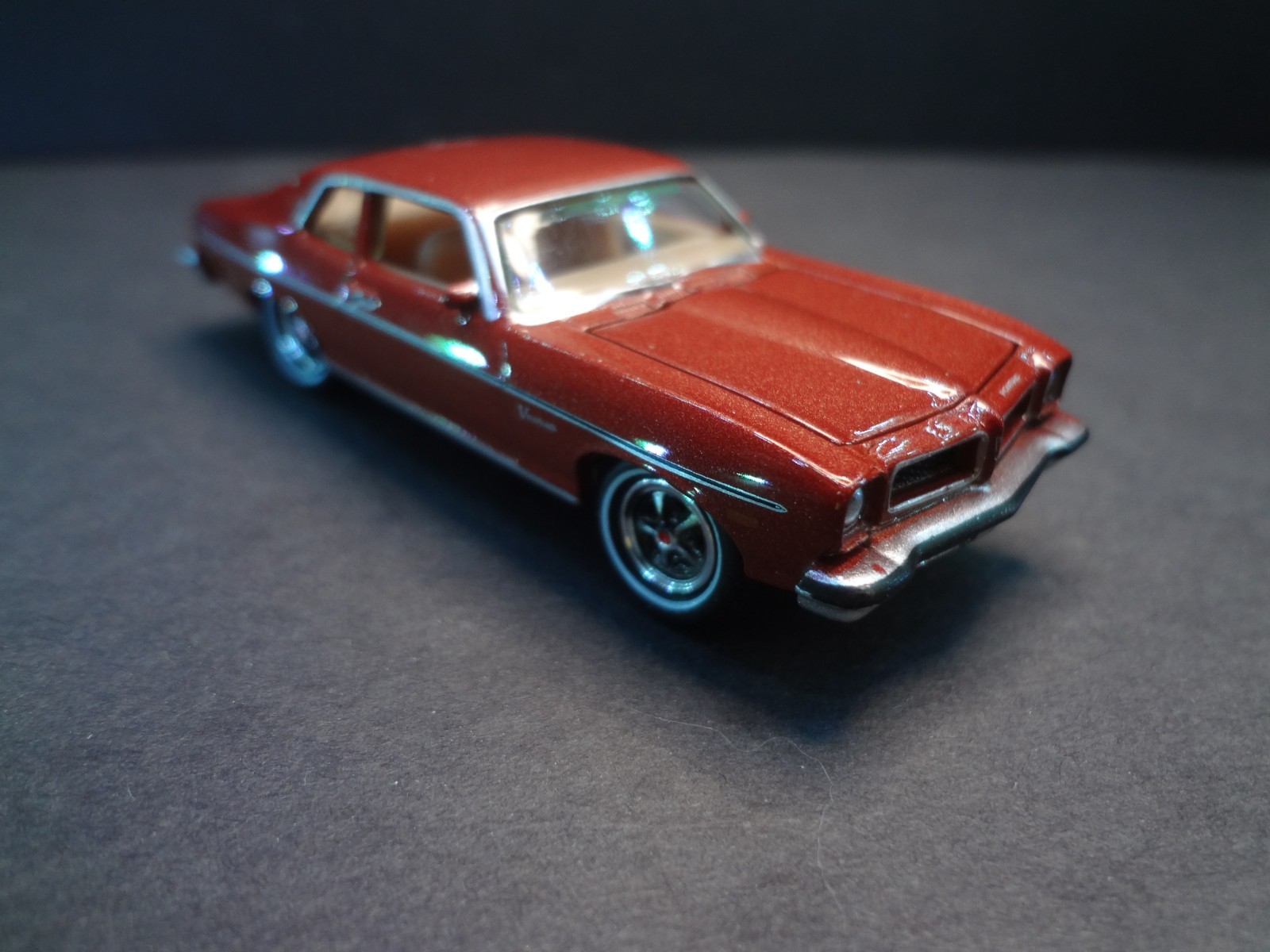 Johnny Lightning 1974 Pontiac Ventura green & bronze bundle – Loose 1:64