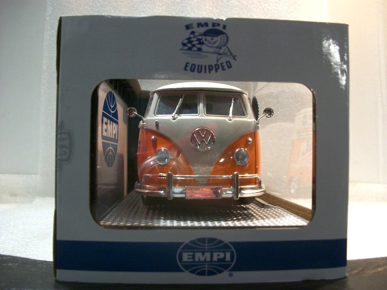 New 1:24 EMPI Diecast 1960 Volkswagen Panel Van