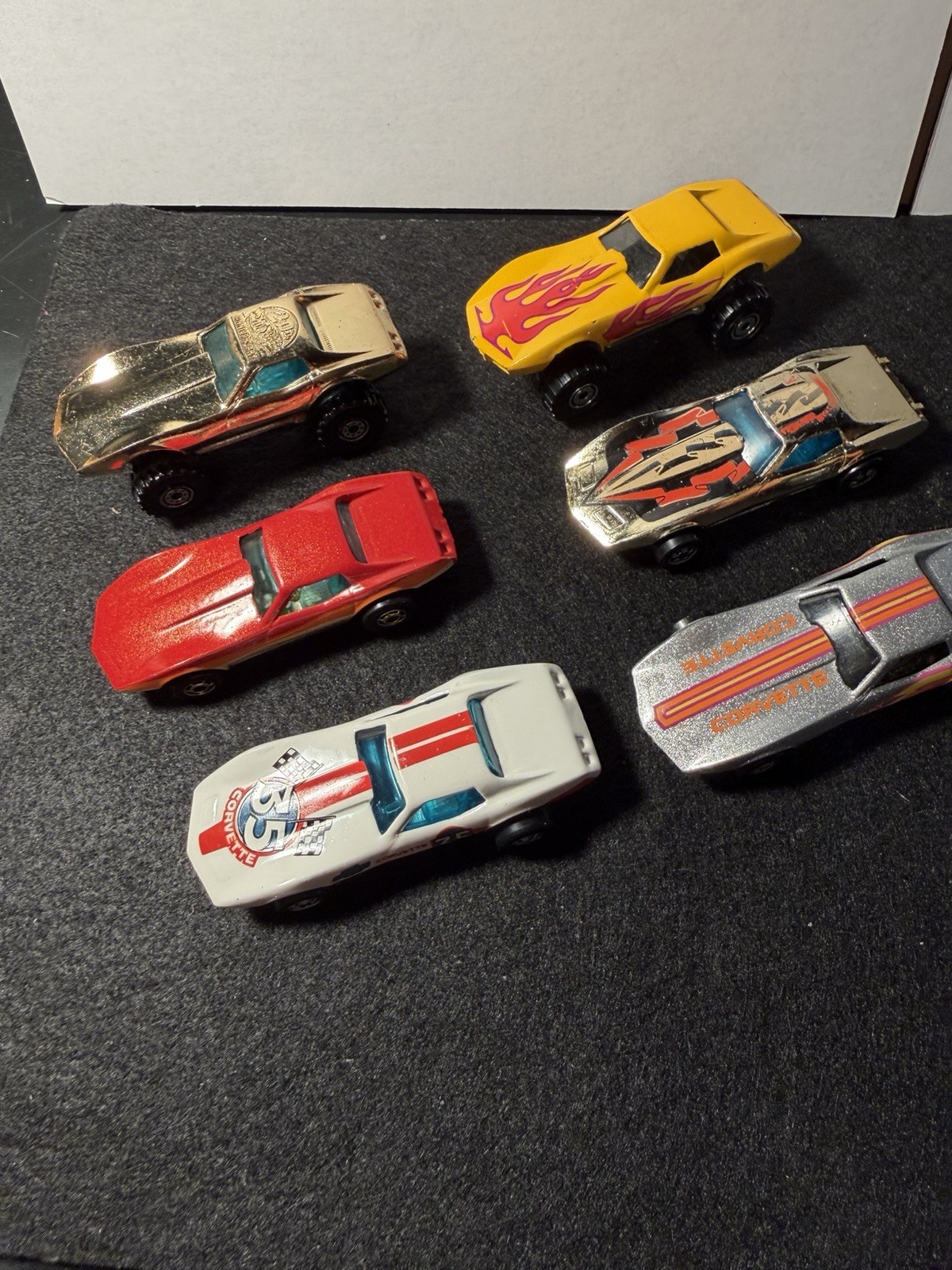 Hot Wheels LOT of 6 vintage Corvette Stingrays loose-all diff see photos please